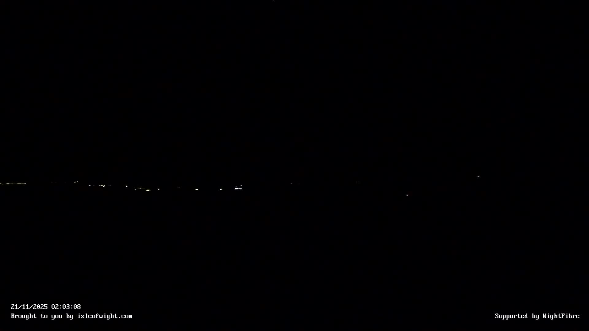 Freshwater, Colwell Bay, Hurst Castle & Hurst Point Lighthouse Live Cam - Freshwater, Isle of Wight, South East, England, United Kingdom