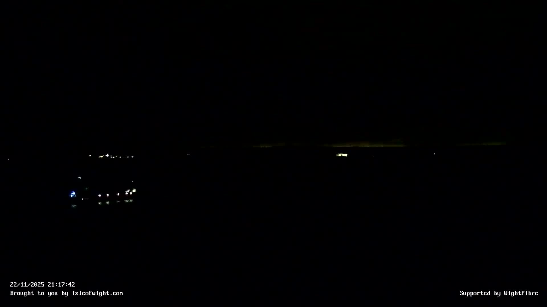 Freshwater, Colwell Bay, Hurst Castle & Hurst Point Lighthouse Live Cam - Freshwater, Isle of Wight, South East, England, United Kingdom