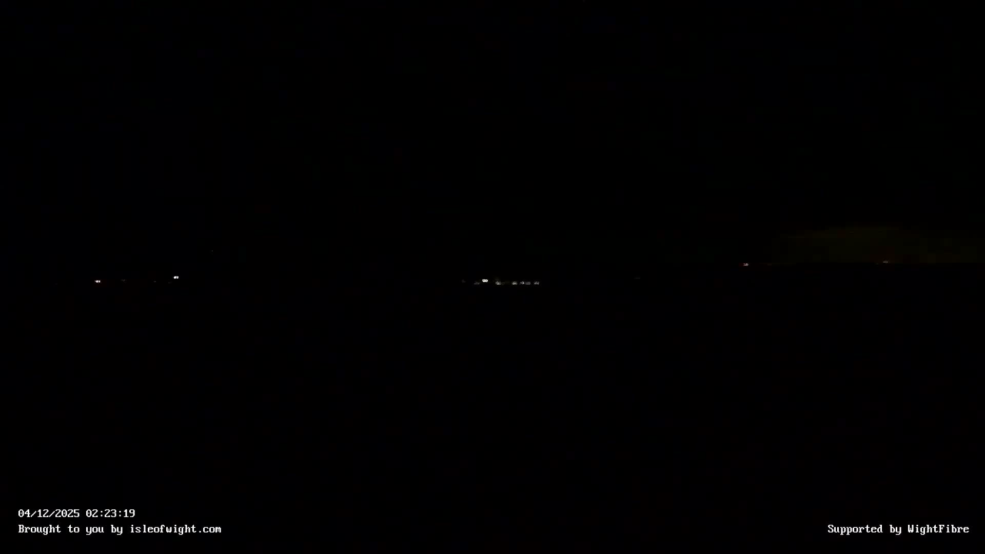 Freshwater, Colwell Bay, Hurst Castle & Hurst Point Lighthouse Live Cam - Freshwater, Isle of Wight, South East, England, United Kingdom