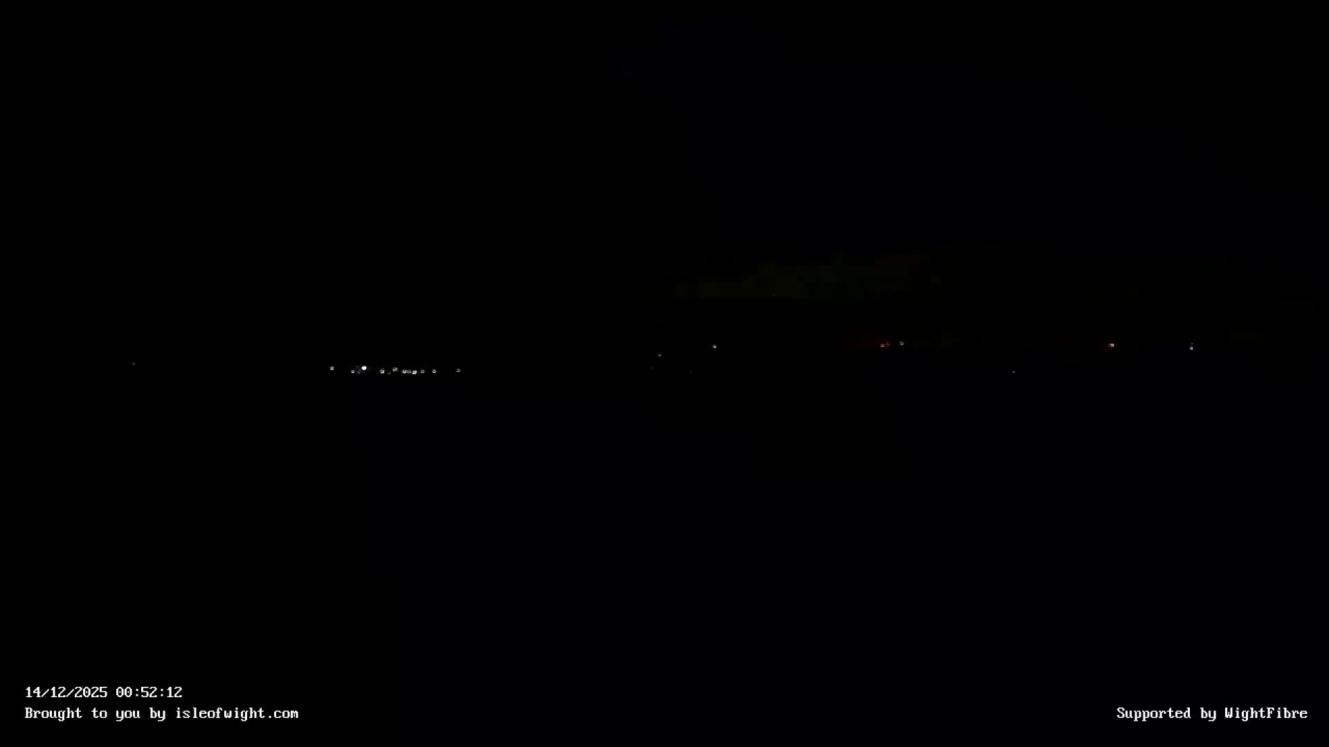 Freshwater, Colwell Bay, Hurst Castle & Hurst Point Lighthouse Live Cam - Freshwater, Isle of Wight, South East, England, United Kingdom