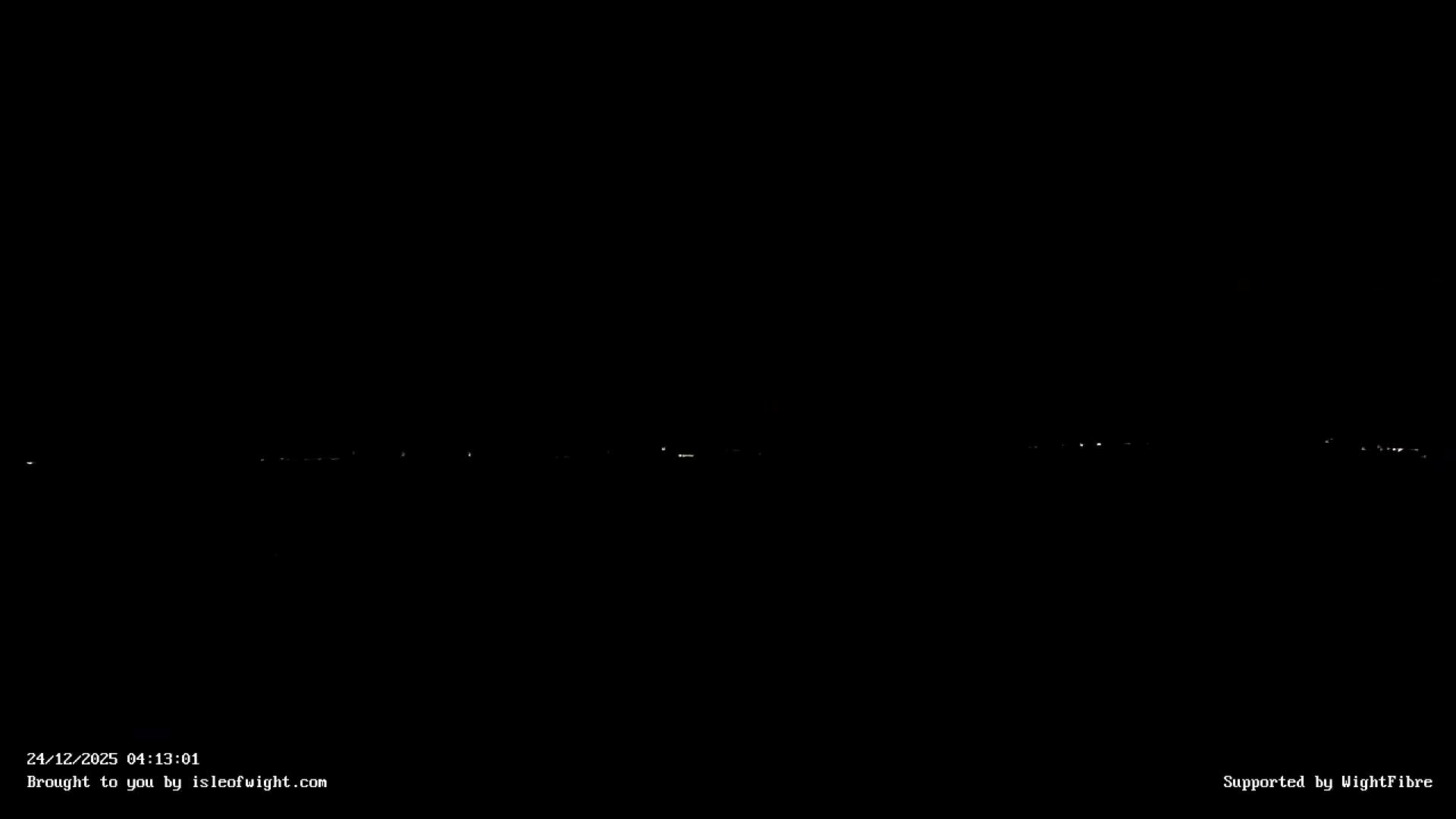 Freshwater, Colwell Bay, Hurst Castle & Hurst Point Lighthouse Live Cam - Freshwater, Isle of Wight, South East, England, United Kingdom