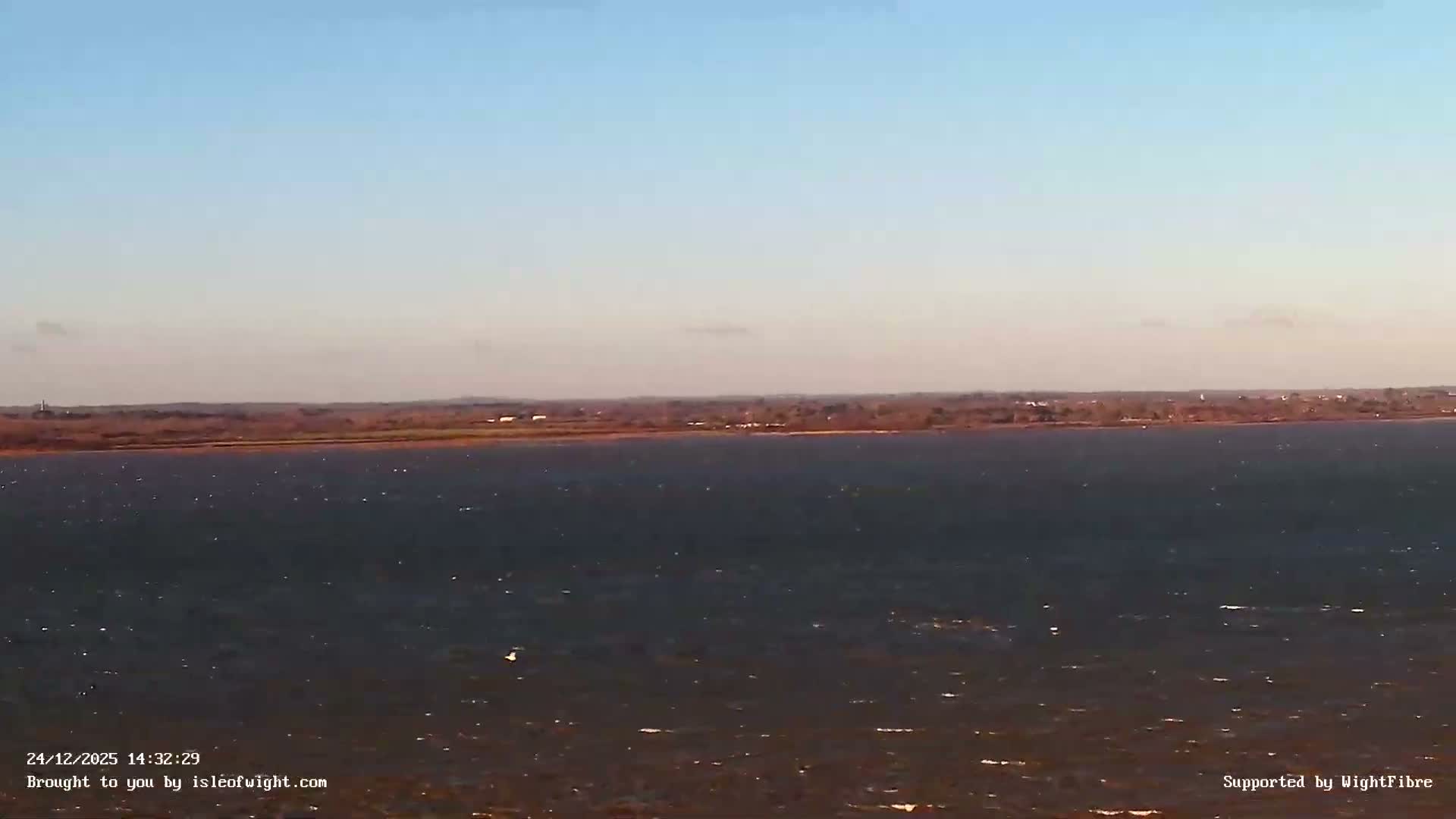 Freshwater, Colwell Bay, Hurst Castle & Hurst Point Lighthouse Live Cam - Freshwater, Isle of Wight, South East, England, United Kingdom