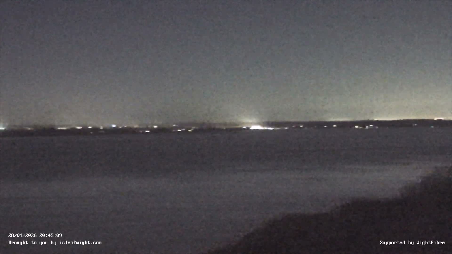 Freshwater, Colwell Bay, Hurst Castle & Hurst Point Lighthouse Live Cam - Freshwater, Isle of Wight, South East, England, United Kingdom