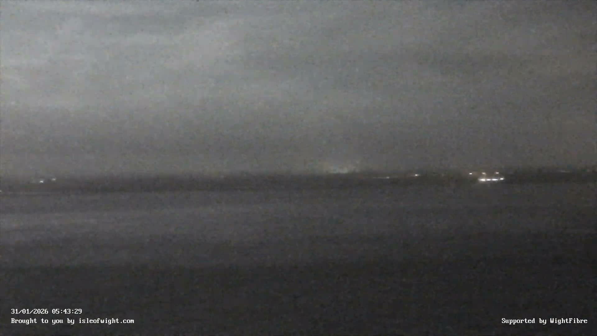 Freshwater, Colwell Bay, Hurst Castle & Hurst Point Lighthouse Live Cam - Freshwater, Isle of Wight, South East, England, United Kingdom