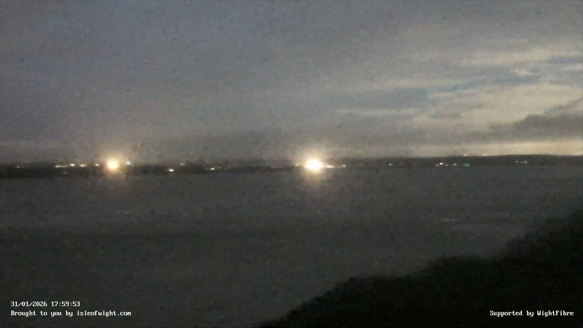 Freshwater, Colwell Bay, Hurst Castle & Hurst Point Lighthouse Live Cam - Freshwater, Isle of Wight, South East, England, United Kingdom