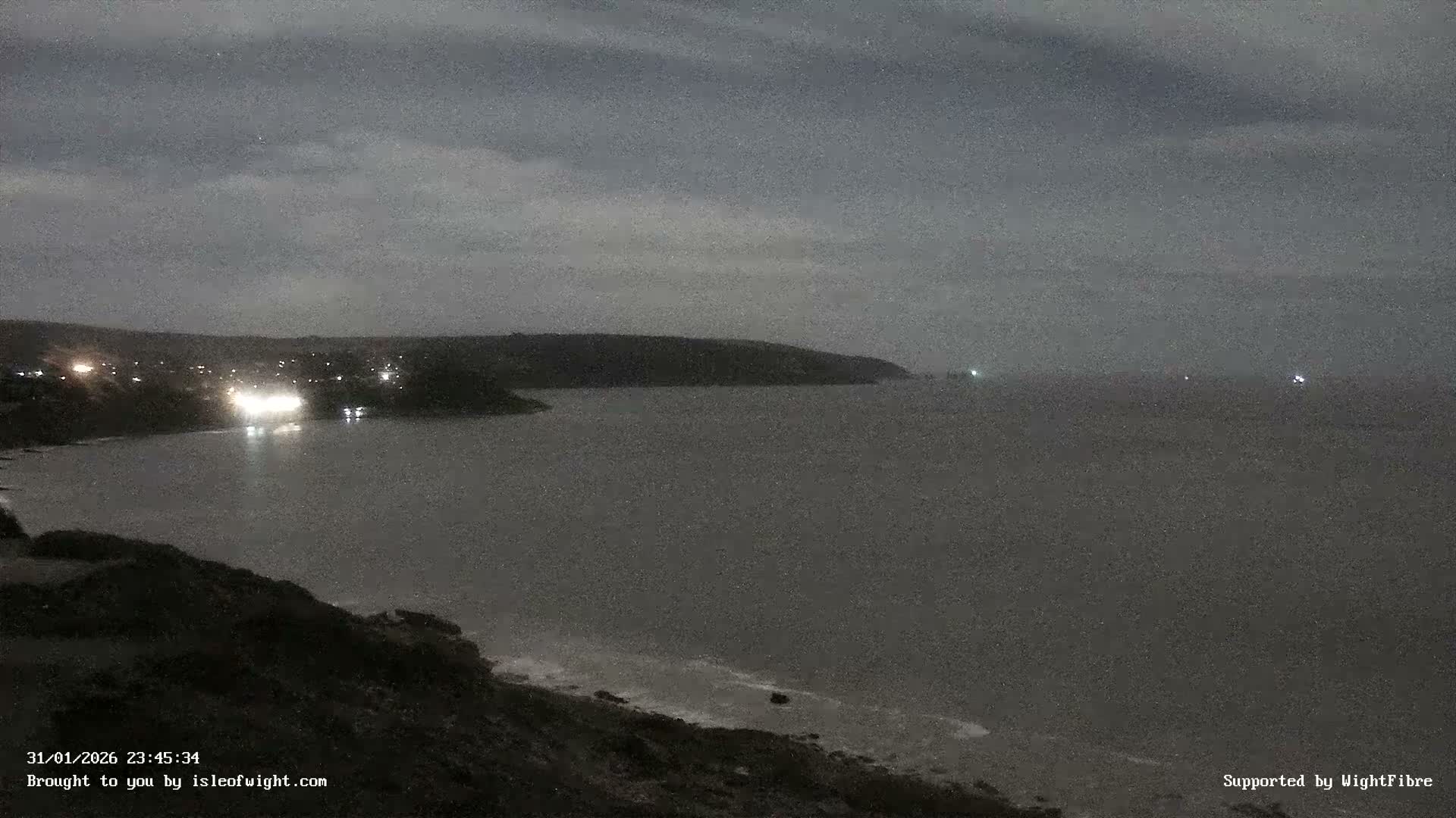 Freshwater, Colwell Bay, Hurst Castle & Hurst Point Lighthouse Live Cam - Freshwater, Isle of Wight, South East, England, United Kingdom