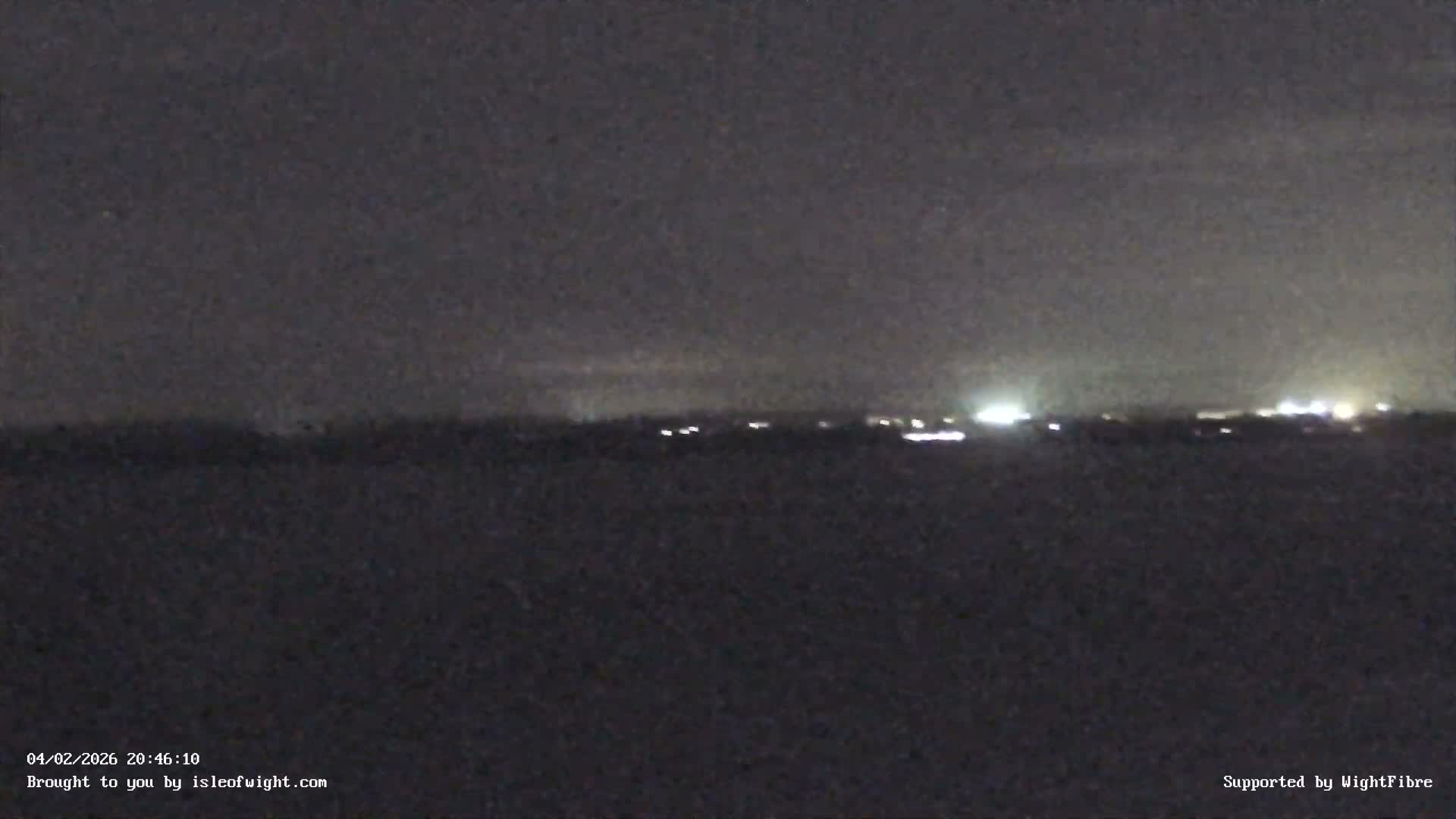 Freshwater, Colwell Bay, Hurst Castle & Hurst Point Lighthouse Live Cam - Freshwater, Isle of Wight, South East, England, United Kingdom