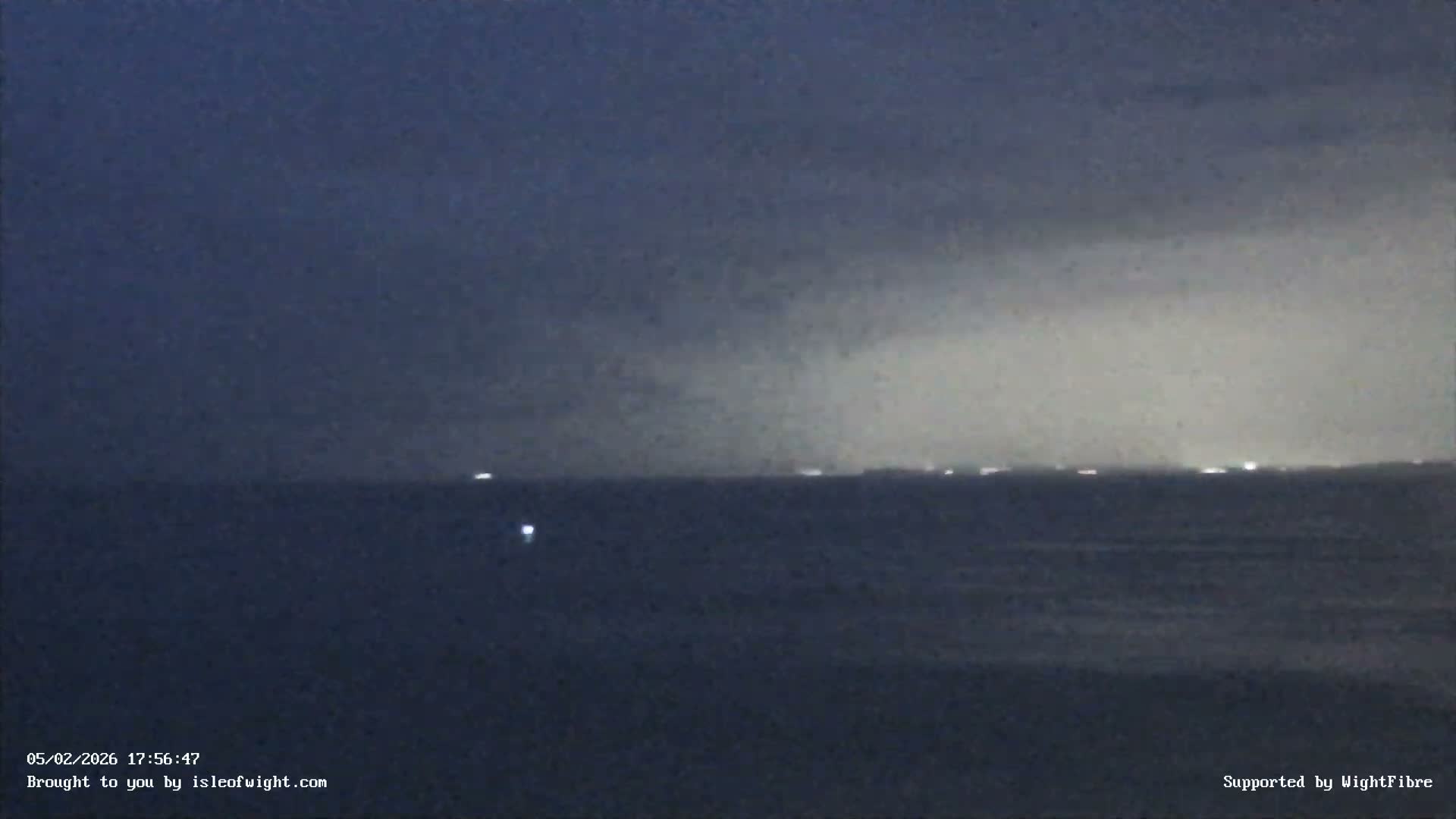 Freshwater, Colwell Bay, Hurst Castle & Hurst Point Lighthouse Live Cam - Freshwater, Isle of Wight, South East, England, United Kingdom