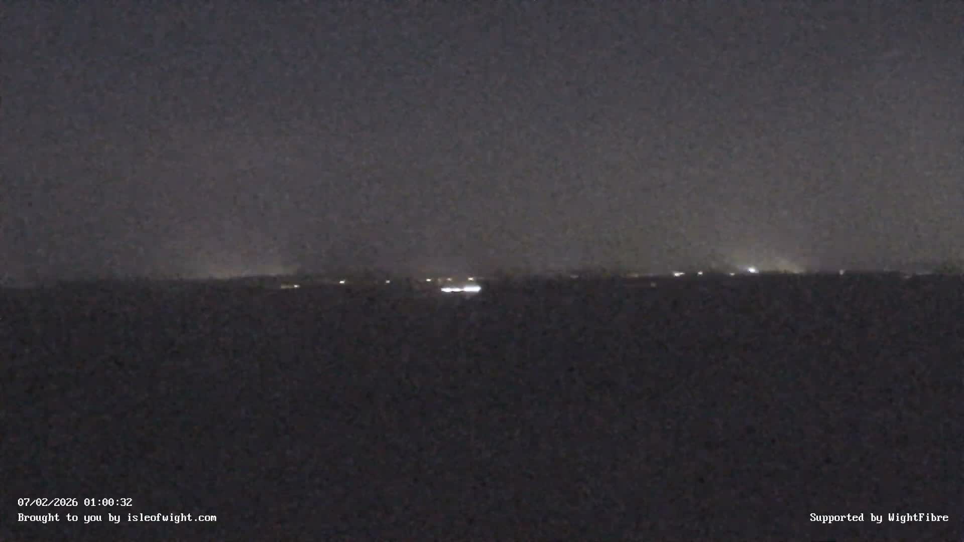 Freshwater, Colwell Bay, Hurst Castle & Hurst Point Lighthouse Live Cam - Freshwater, Isle of Wight, South East, England, United Kingdom