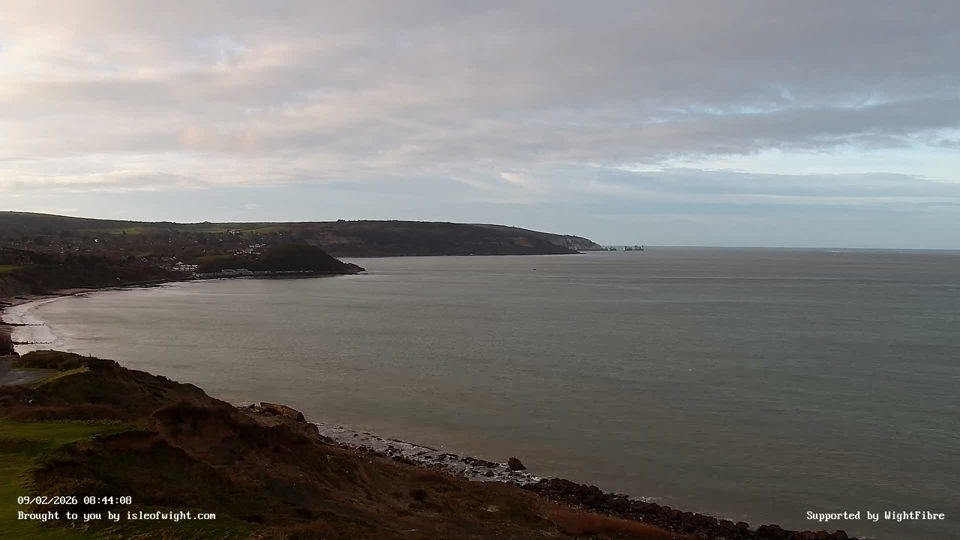 Freshwater, Colwell Bay, Hurst Castle & Hurst Point Lighthouse Live Cam - Freshwater, Isle of Wight, South East, England, United Kingdom