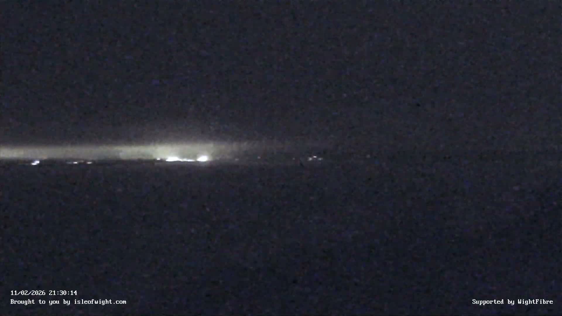 Freshwater, Colwell Bay, Hurst Castle & Hurst Point Lighthouse Live Cam - Freshwater, Isle of Wight, South East, England, United Kingdom