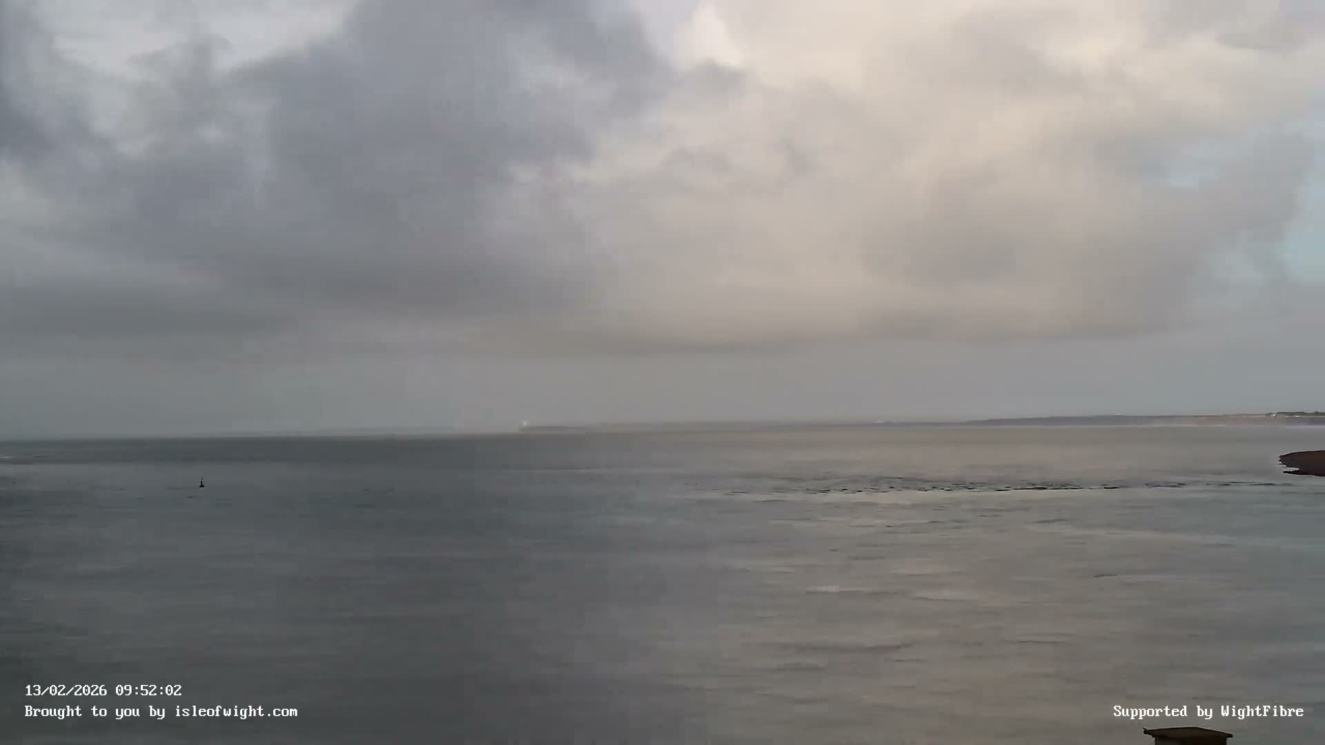 Freshwater, Colwell Bay, Hurst Castle & Hurst Point Lighthouse Live Cam - Freshwater, Isle of Wight, South East, England, United Kingdom