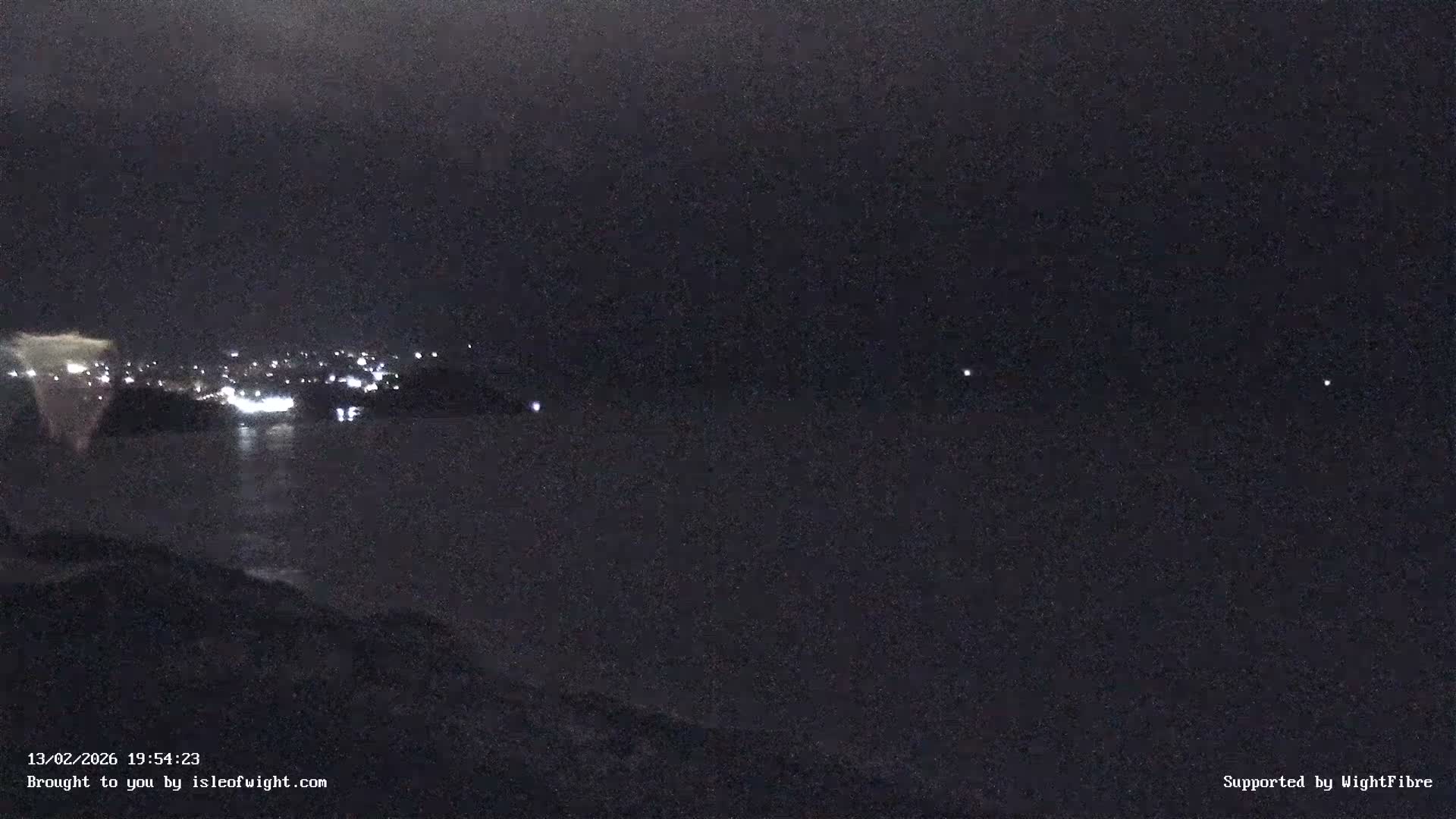 Freshwater, Colwell Bay, Hurst Castle & Hurst Point Lighthouse Live Cam - Freshwater, Isle of Wight, South East, England, United Kingdom
