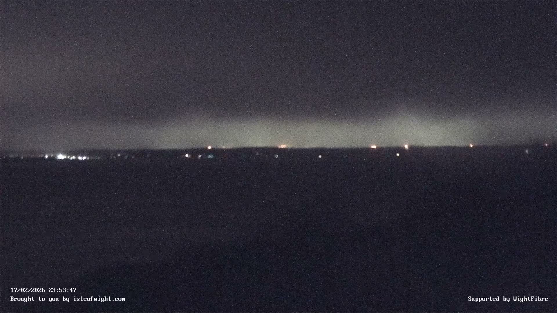 Freshwater, Colwell Bay, Hurst Castle & Hurst Point Lighthouse Live Cam - Freshwater, Isle of Wight, South East, England, United Kingdom
