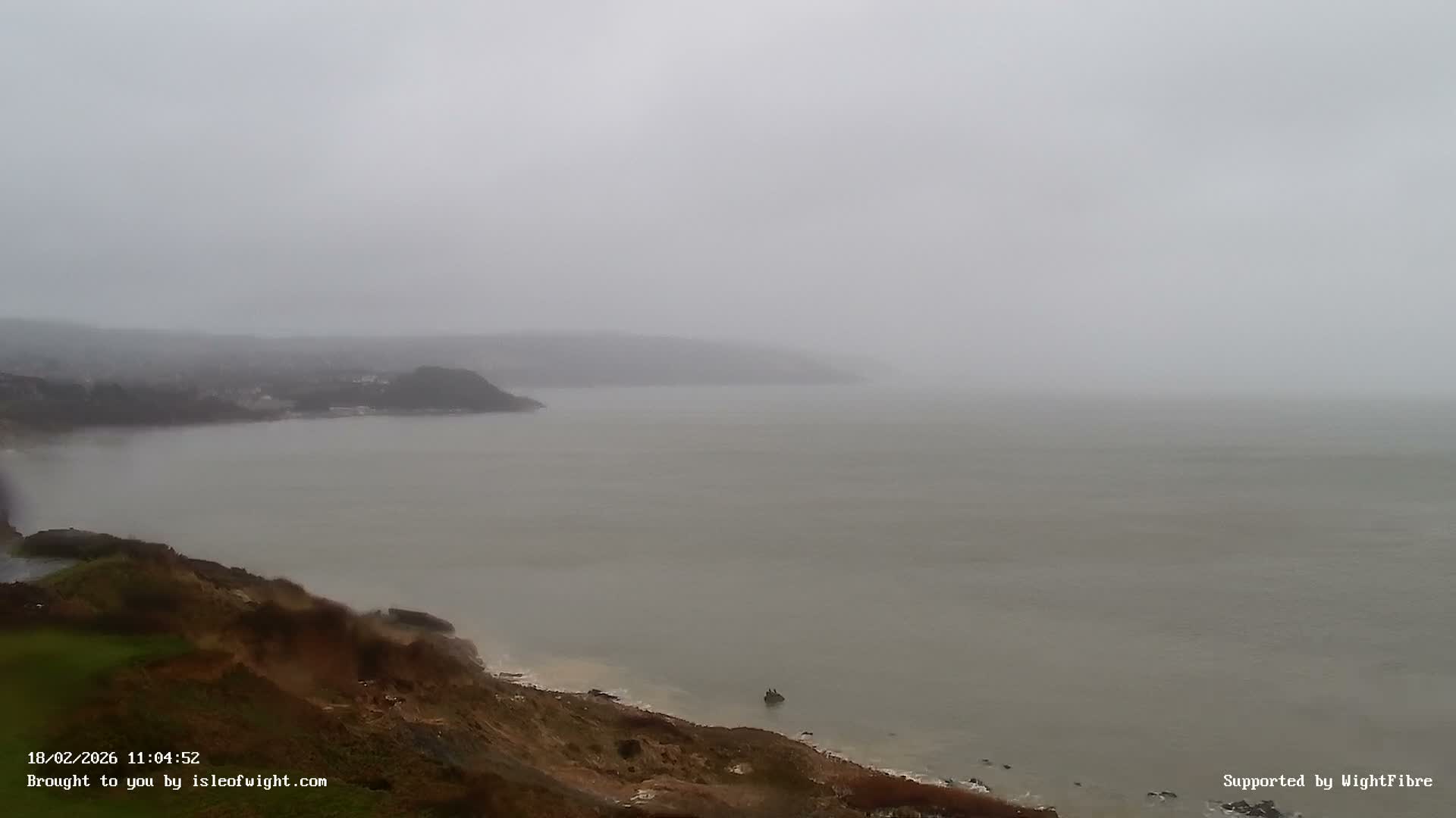 Freshwater, Colwell Bay, Hurst Castle & Hurst Point Lighthouse Live Cam - Freshwater, Isle of Wight, South East, England, United Kingdom