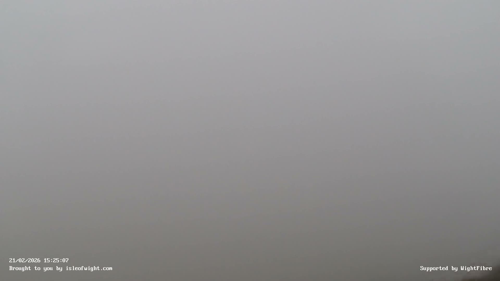 Freshwater, Colwell Bay, Hurst Castle & Hurst Point Lighthouse Live Cam - Freshwater, Isle of Wight, South East, England, United Kingdom