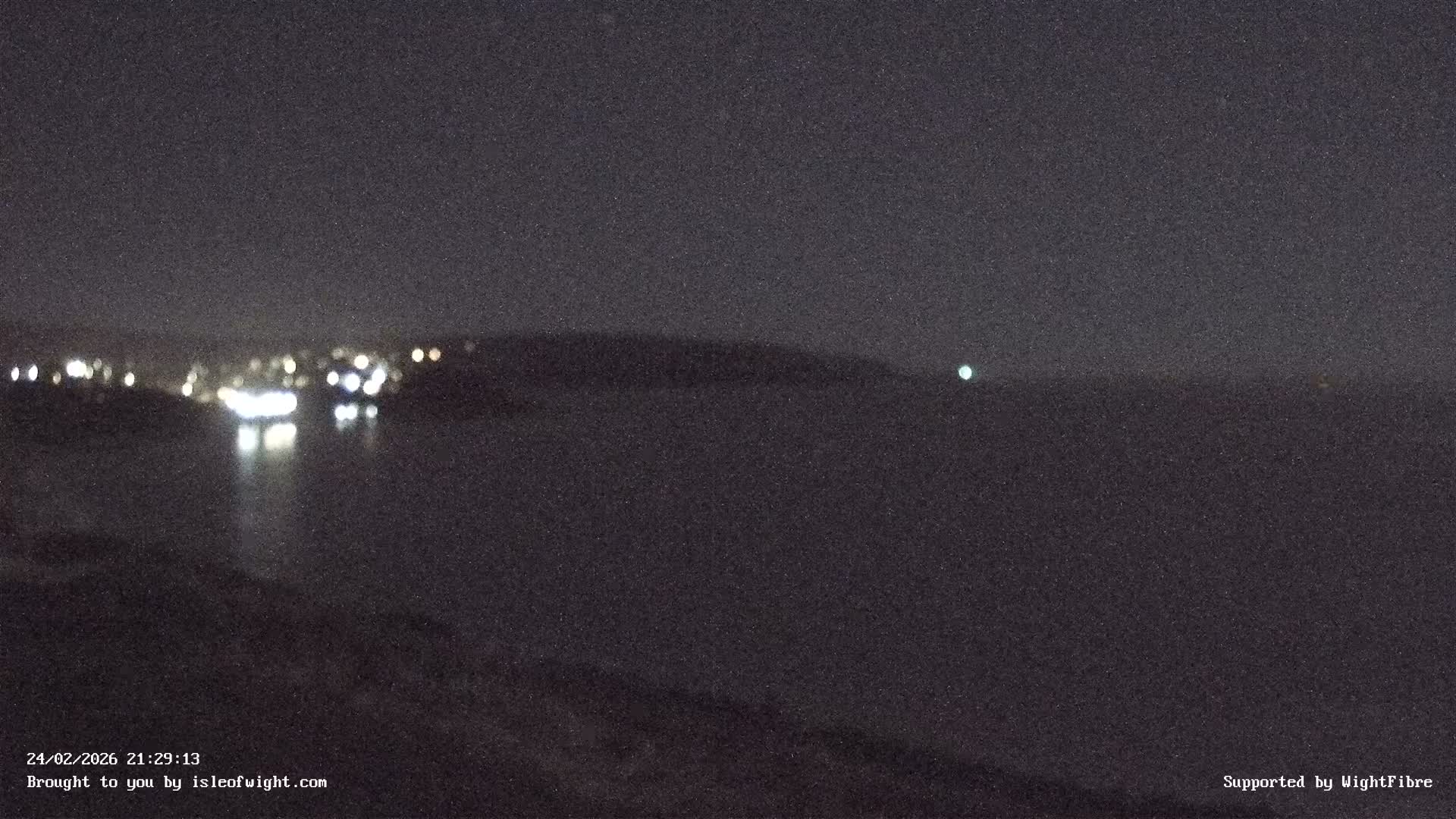 Freshwater, Colwell Bay, Hurst Castle & Hurst Point Lighthouse Live Cam - Freshwater, Isle of Wight, South East, England, United Kingdom