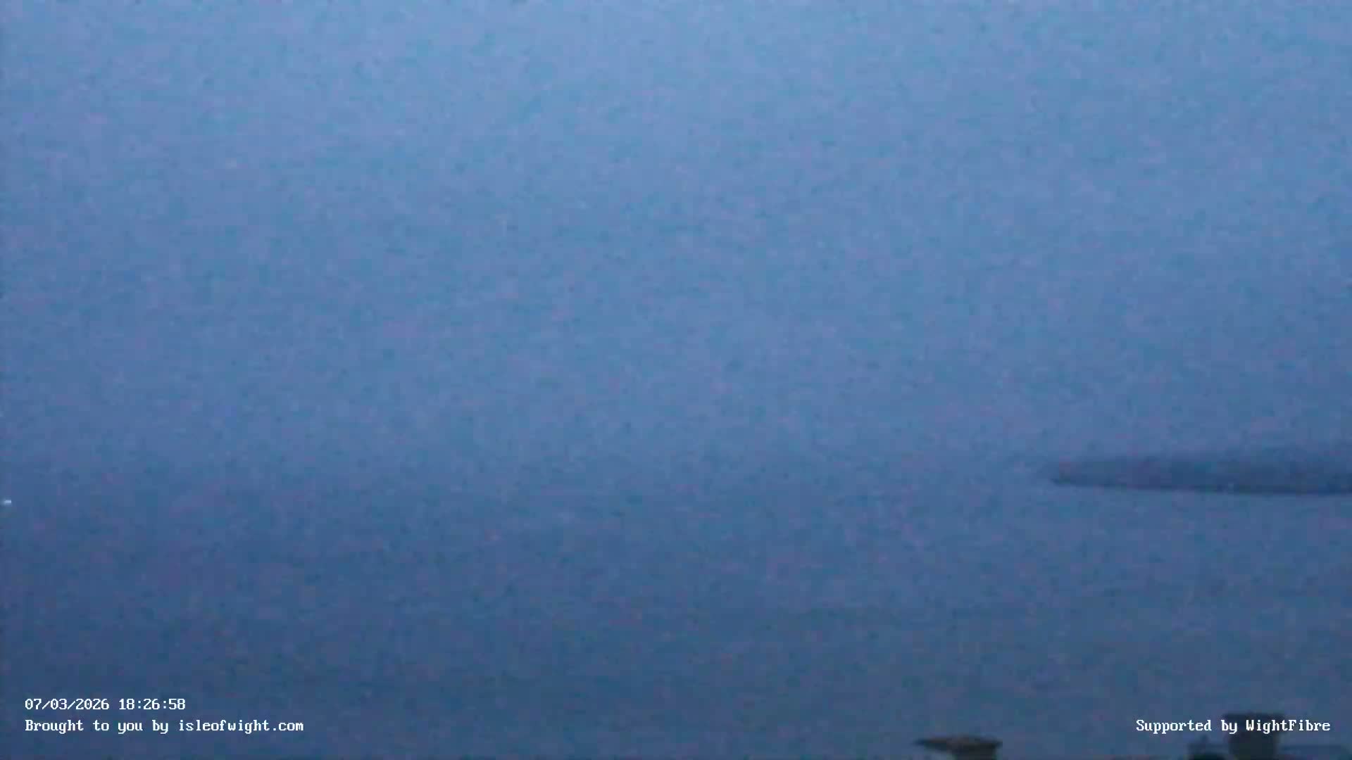 Freshwater, Colwell Bay, Hurst Castle & Hurst Point Lighthouse Live Cam - Freshwater, Isle of Wight, South East, England, United Kingdom