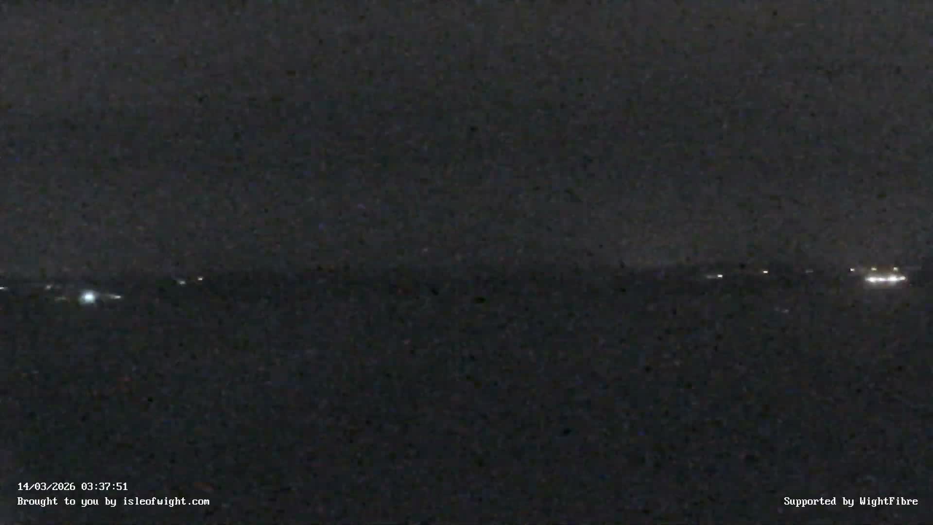 Freshwater, Colwell Bay, Hurst Castle & Hurst Point Lighthouse Live Cam - Freshwater, Isle of Wight, South East, England, United Kingdom
