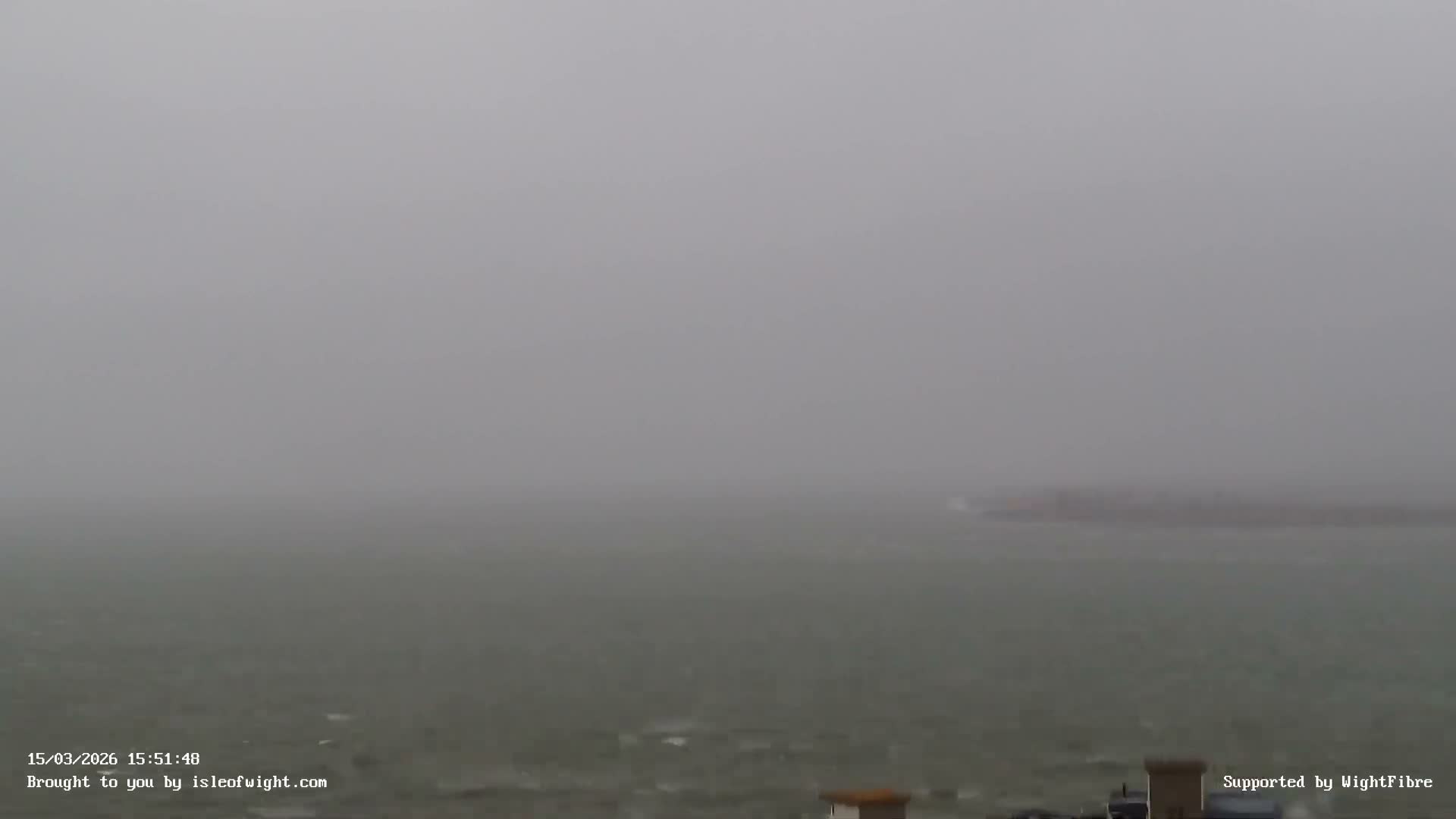 Freshwater, Colwell Bay, Hurst Castle & Hurst Point Lighthouse Live Cam - Freshwater, Isle of Wight, South East, England, United Kingdom