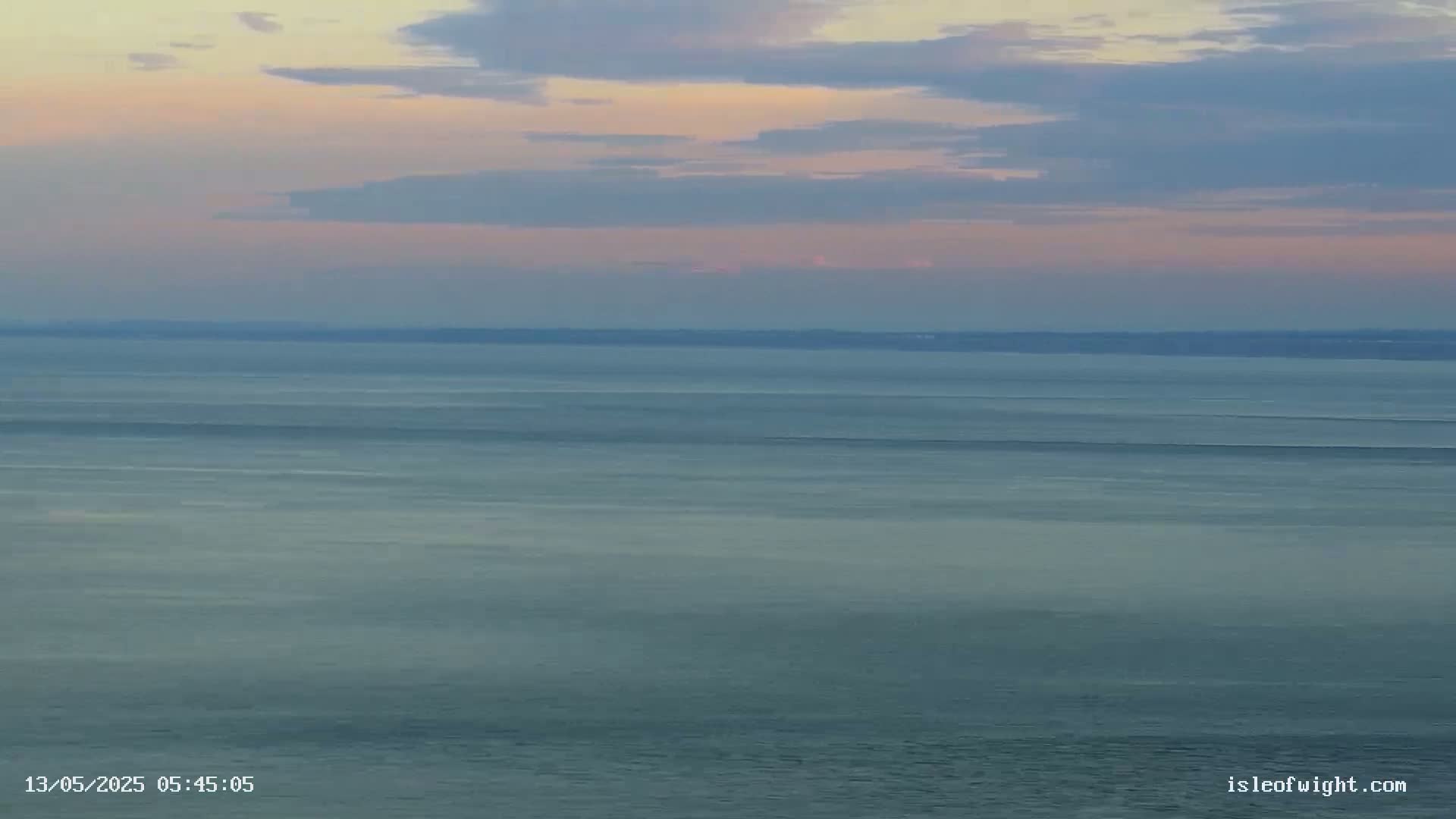 The Needles Isle of Wight & England Mainland View From Alum Bay Live Cam - Totland, Isle of Wight, South East, England, United Kingdom