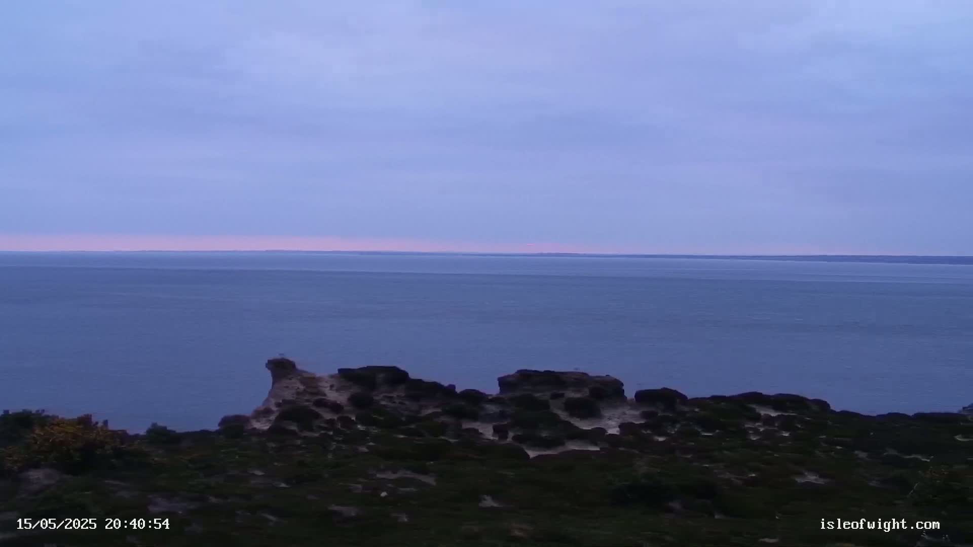 The Needles Isle of Wight & England Mainland View From Alum Bay Live Cam - Totland, Isle of Wight, South East, England, United Kingdom