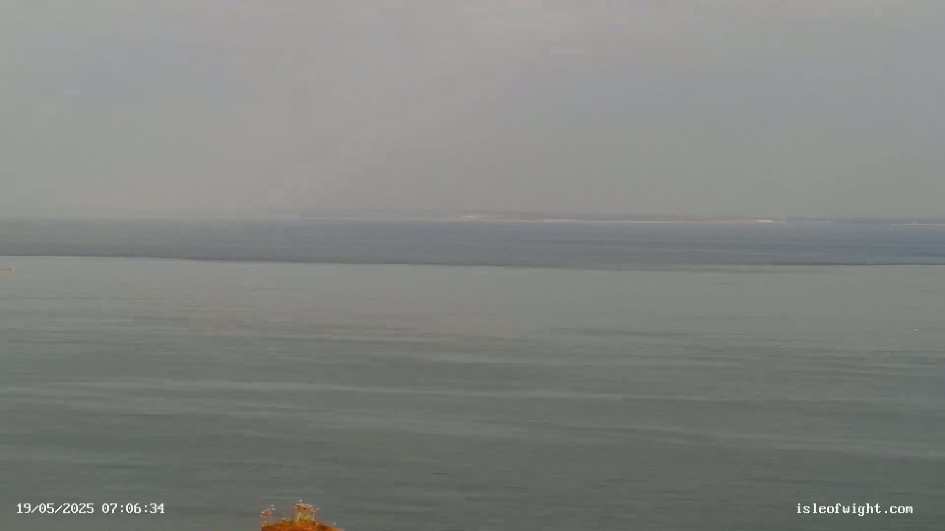 The Needles Isle of Wight & England Mainland View From Alum Bay Live Cam - Totland, Isle of Wight, South East, England, United Kingdom