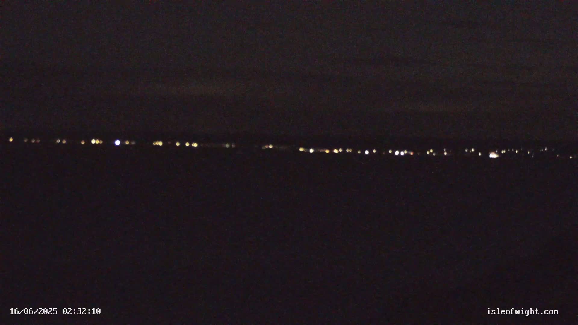 The Needles Isle of Wight & England Mainland View From Alum Bay Live Cam - Totland, Isle of Wight, South East, England, United Kingdom