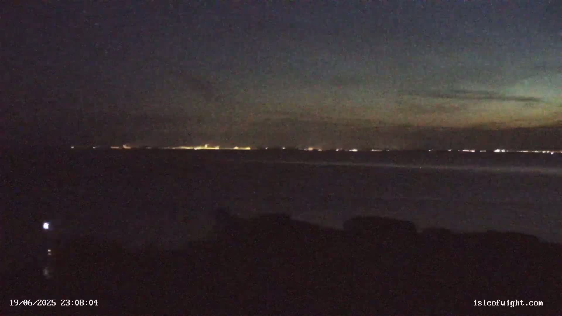 The Needles Isle of Wight & England Mainland View From Alum Bay Live Cam - Totland, Isle of Wight, South East, England, United Kingdom