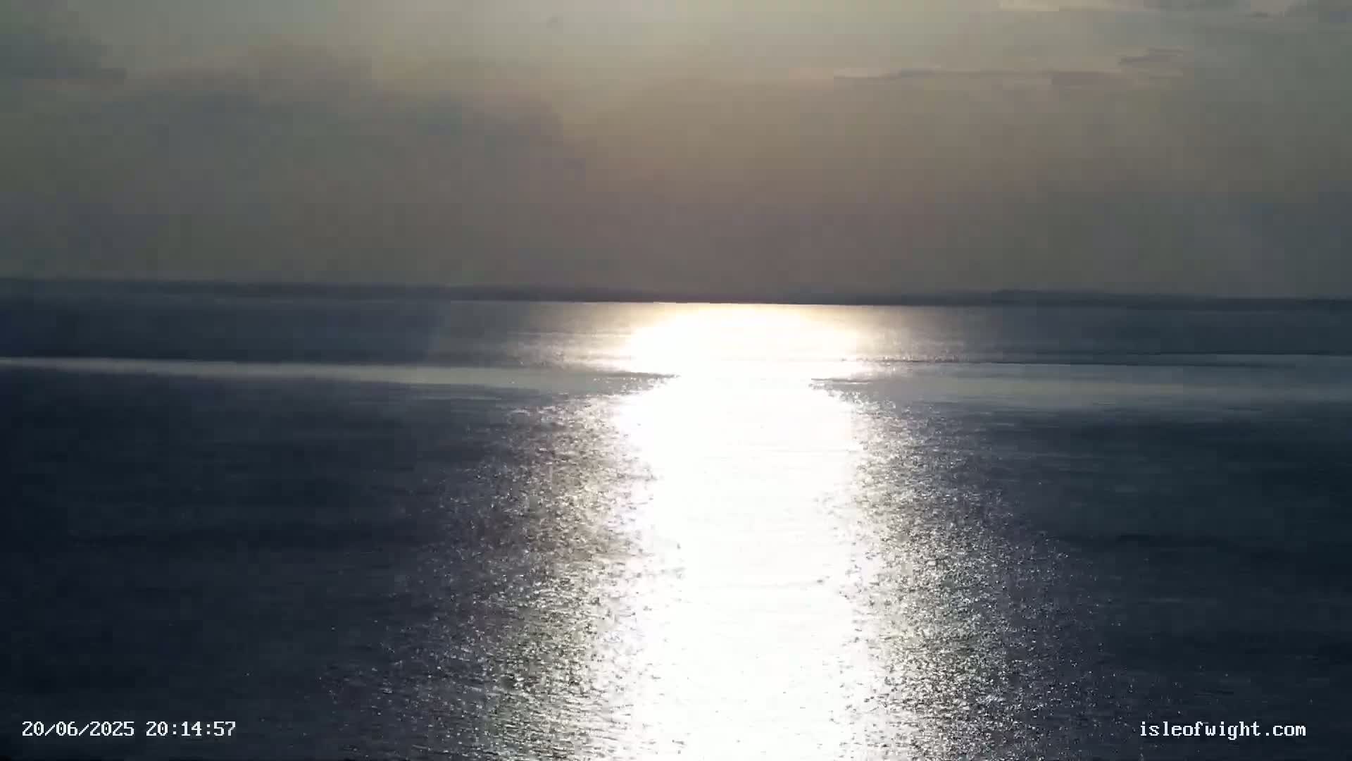 The Needles Isle of Wight & England Mainland View From Alum Bay Live Cam - Totland, Isle of Wight, South East, England, United Kingdom