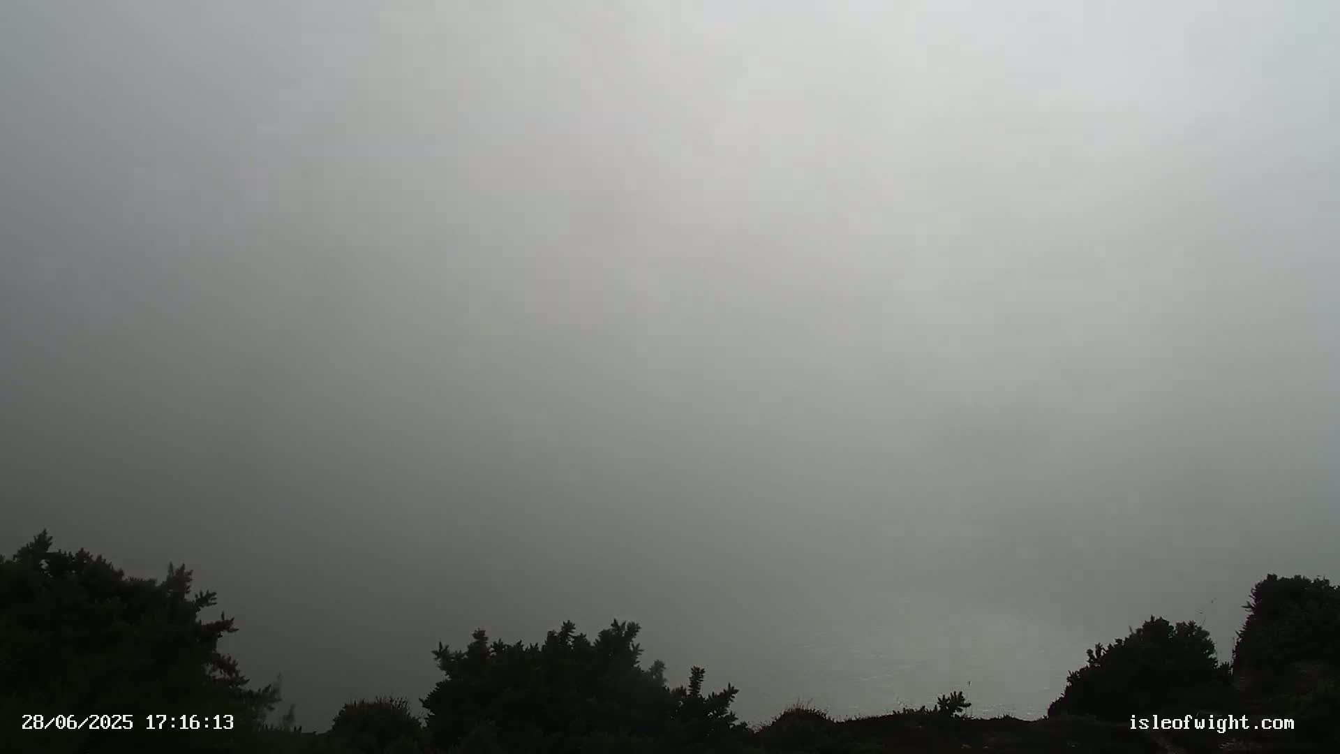 The Needles Isle of Wight & England Mainland View From Alum Bay Live Cam - Totland, Isle of Wight, South East, England, United Kingdom