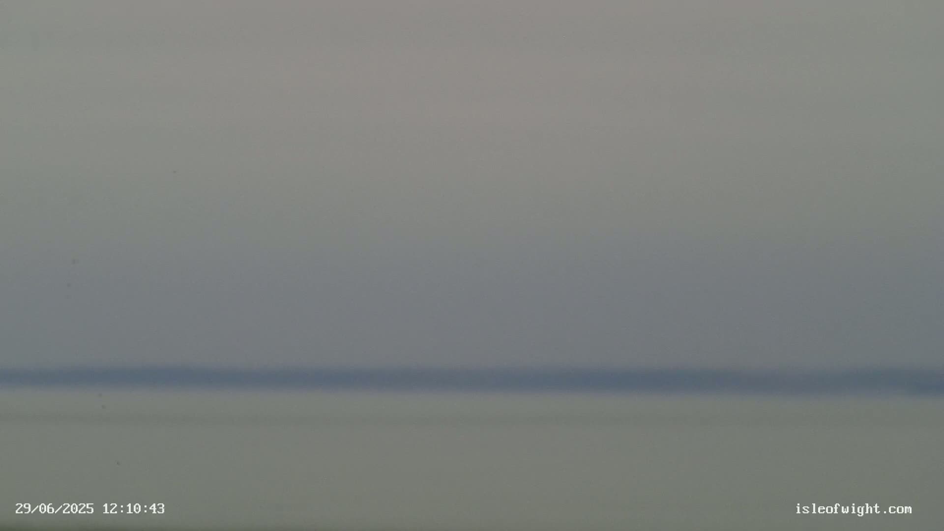 The Needles Isle of Wight & England Mainland View From Alum Bay Live Cam - Totland, Isle of Wight, South East, England, United Kingdom