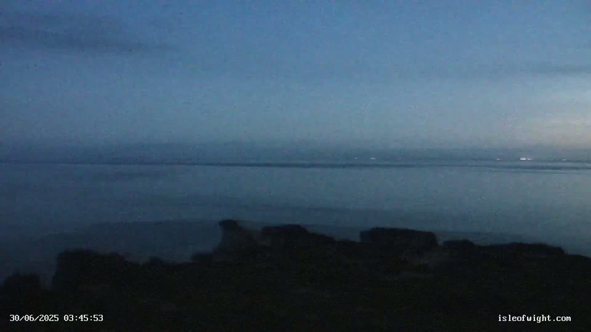 The Needles Isle of Wight & England Mainland View From Alum Bay Live Cam - Totland, Isle of Wight, South East, England, United Kingdom