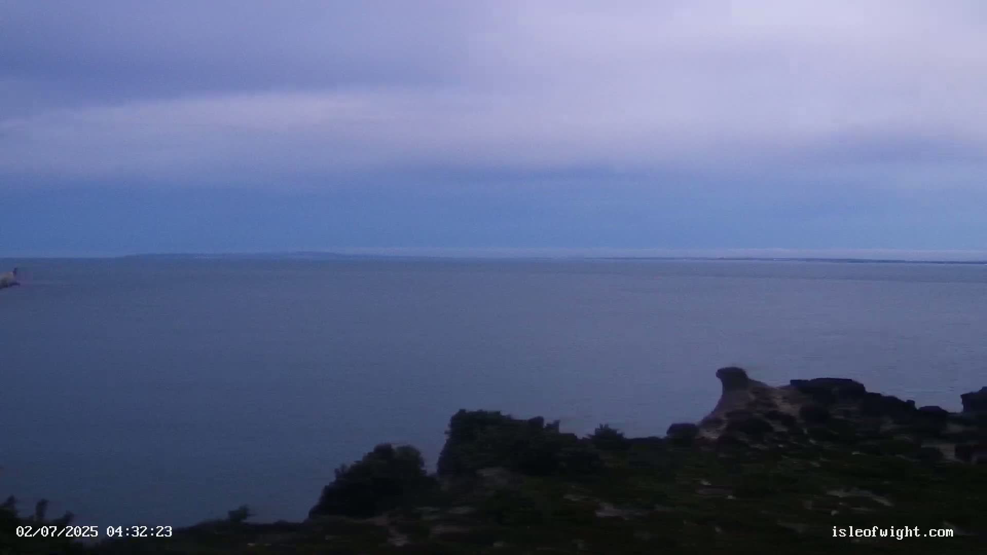 The Needles Isle of Wight & England Mainland View From Alum Bay Live Cam - Totland, Isle of Wight, South East, England, United Kingdom