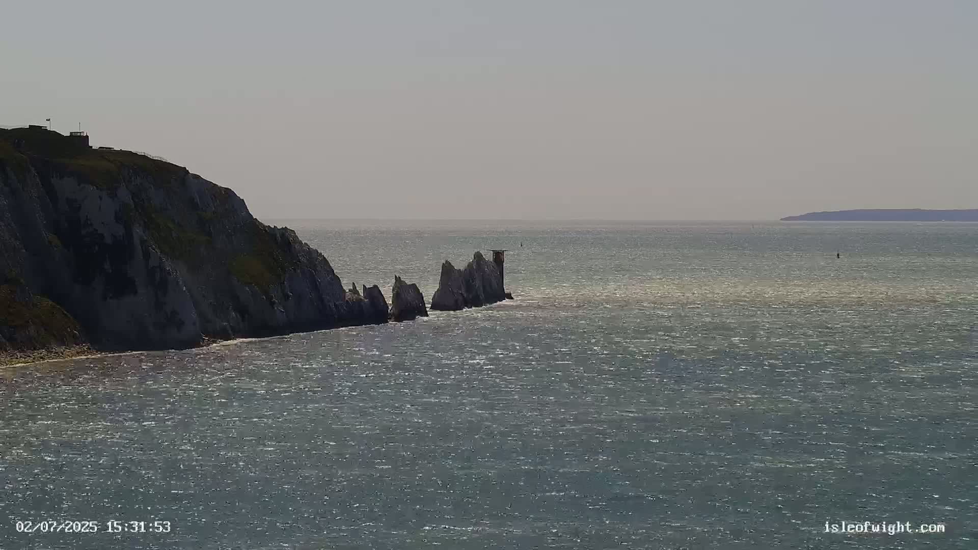 The Needles Isle of Wight & England Mainland View From Alum Bay Live Cam - Totland, Isle of Wight, South East, England, United Kingdom