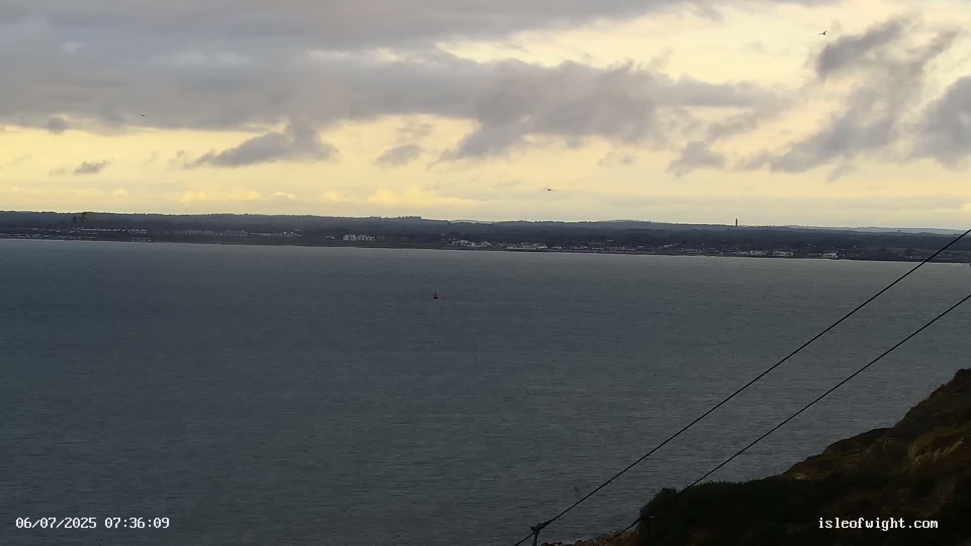 The Needles Isle of Wight & England Mainland View From Alum Bay Live Cam - Totland, Isle of Wight, South East, England, United Kingdom