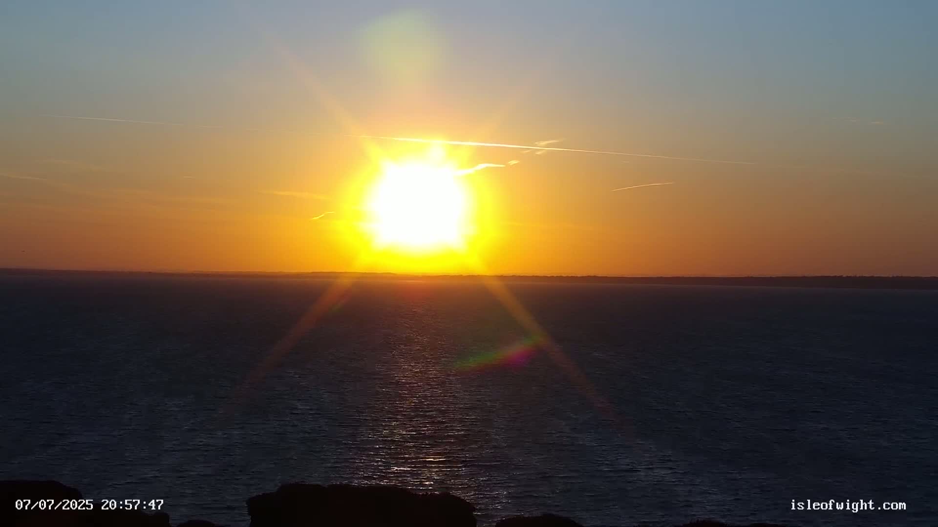 The Needles Isle of Wight & England Mainland View From Alum Bay Live Cam - Totland, Isle of Wight, South East, England, United Kingdom