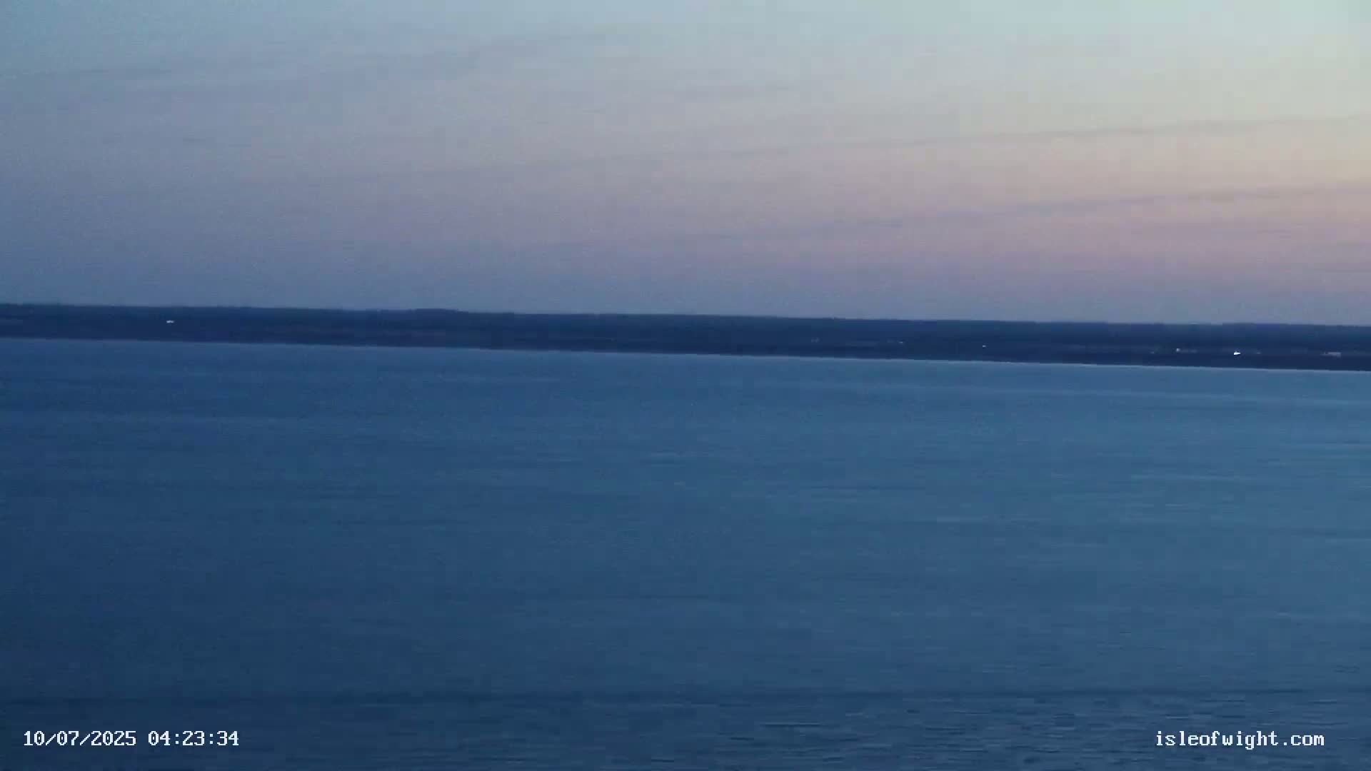 The Needles Isle of Wight & England Mainland View From Alum Bay Live Cam - Totland, Isle of Wight, South East, England, United Kingdom