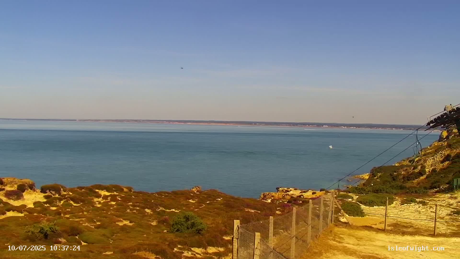 The Needles Isle of Wight & England Mainland View From Alum Bay Live Cam - Totland, Isle of Wight, South East, England, United Kingdom