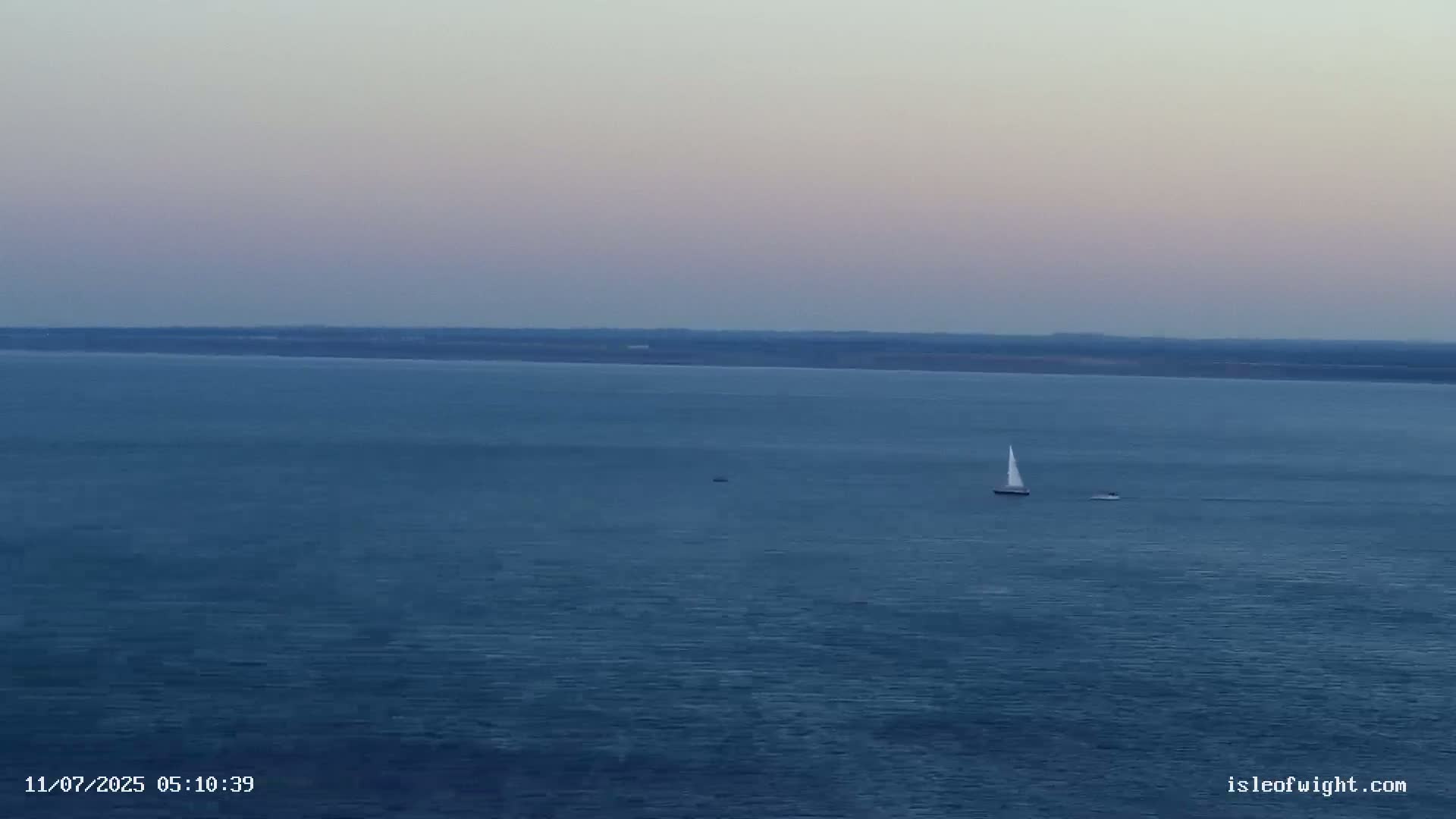 The Needles Isle of Wight & England Mainland View From Alum Bay Live Cam - Totland, Isle of Wight, South East, England, United Kingdom