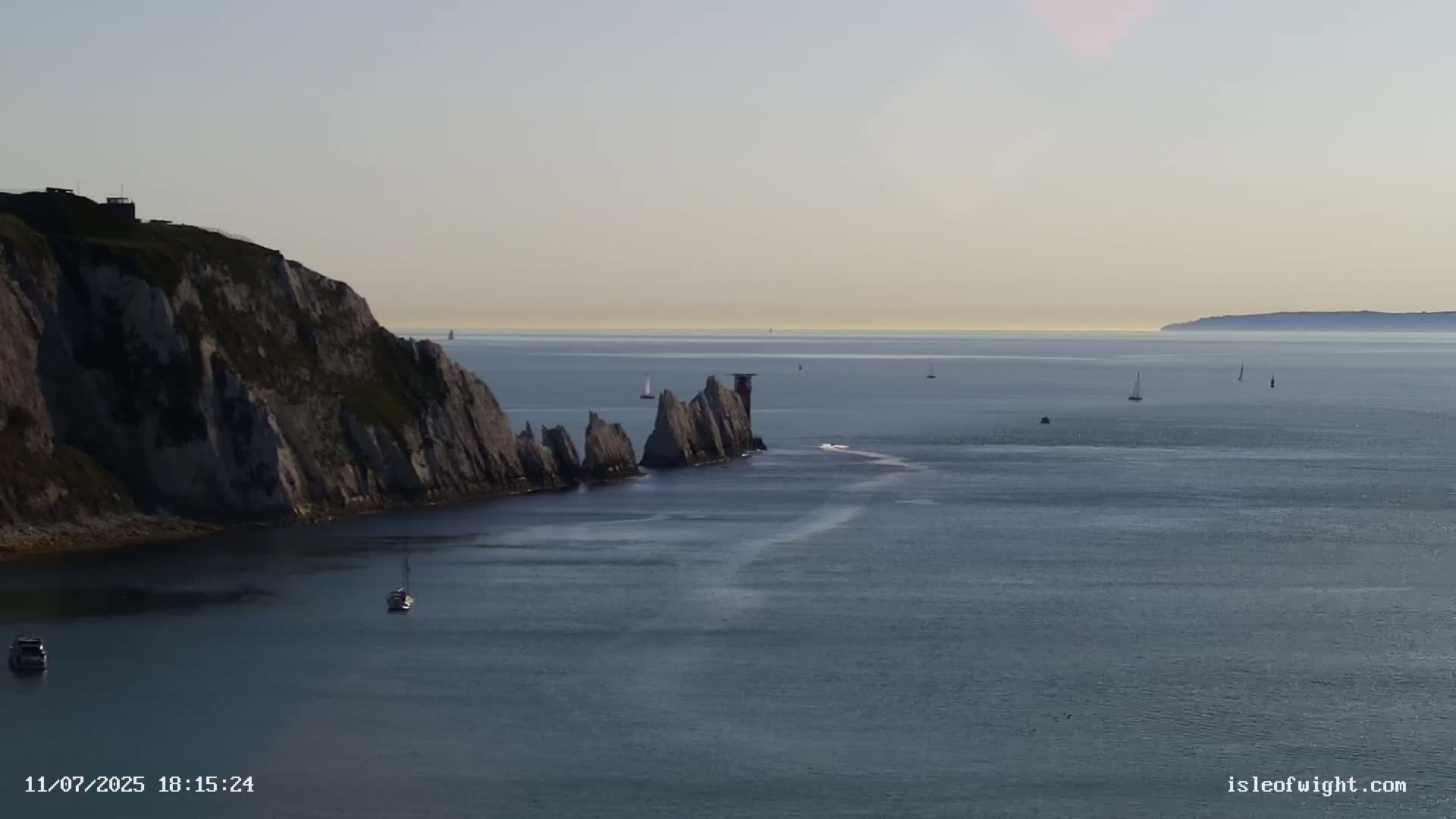 The Needles Isle of Wight & England Mainland View From Alum Bay Live Cam - Totland, Isle of Wight, South East, England, United Kingdom
