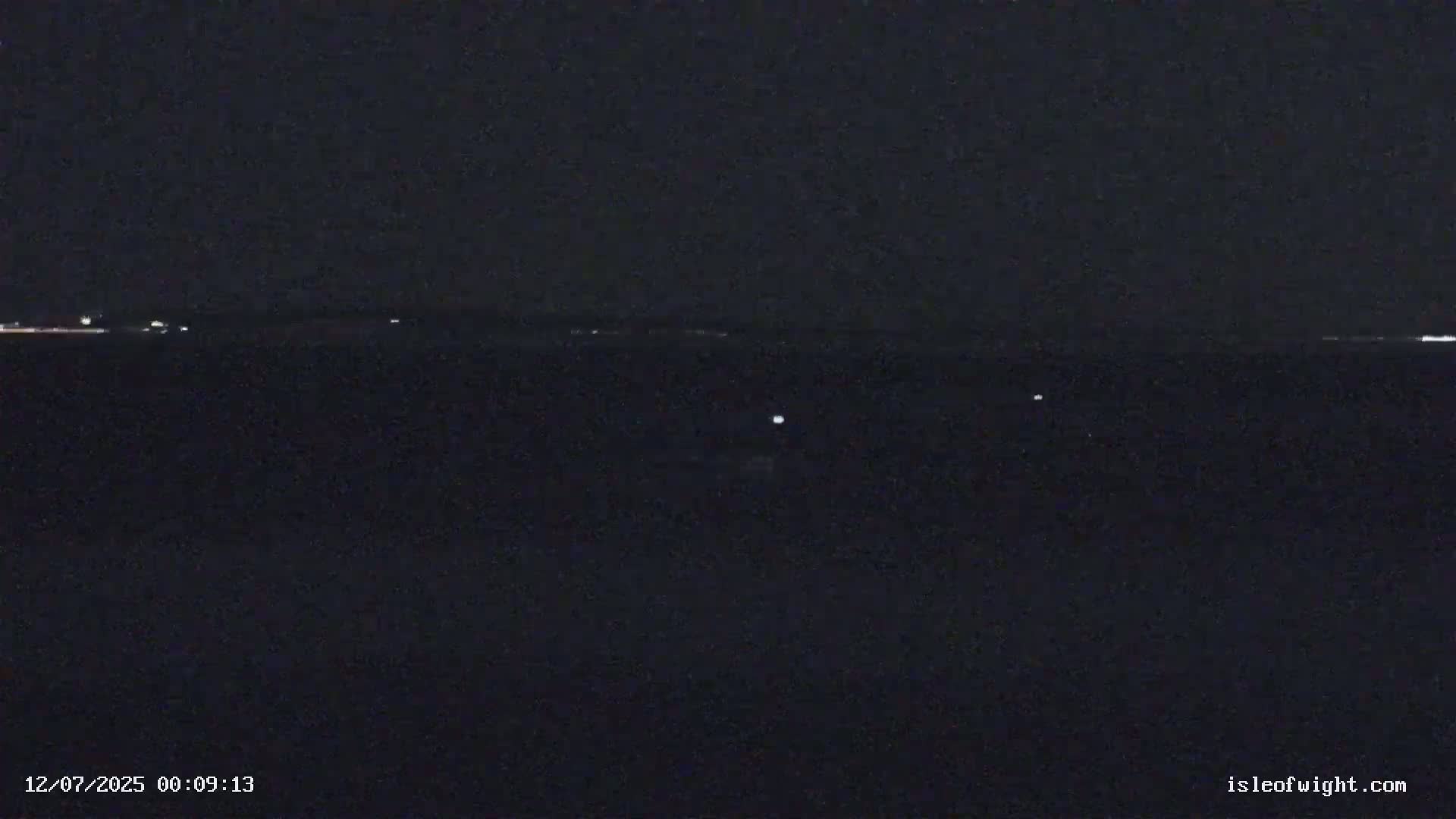 The Needles Isle of Wight & England Mainland View From Alum Bay Live Cam - Totland, Isle of Wight, South East, England, United Kingdom