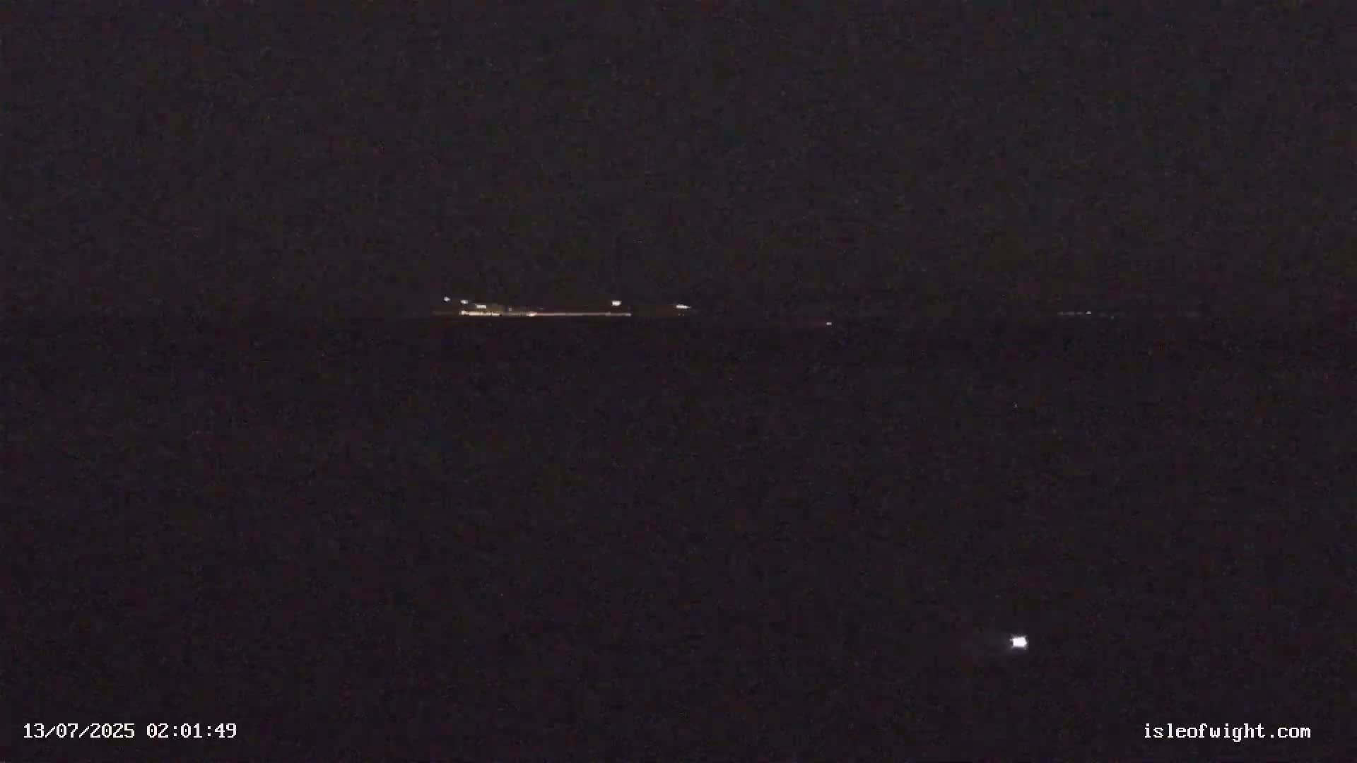 The Needles Isle of Wight & England Mainland View From Alum Bay Live Cam - Totland, Isle of Wight, South East, England, United Kingdom