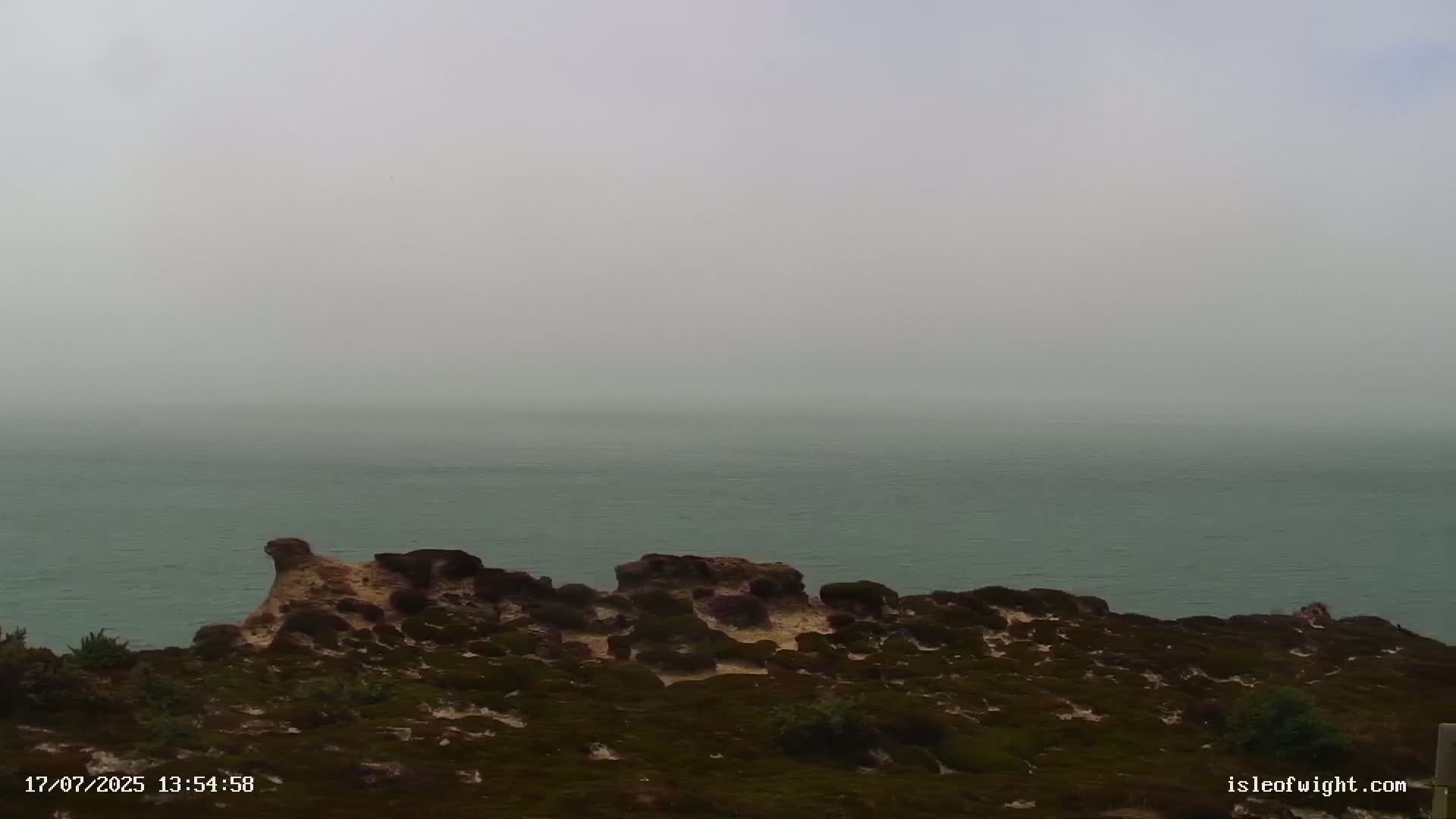The Needles Isle of Wight & England Mainland View From Alum Bay Live Cam - Totland, Isle of Wight, South East, England, United Kingdom