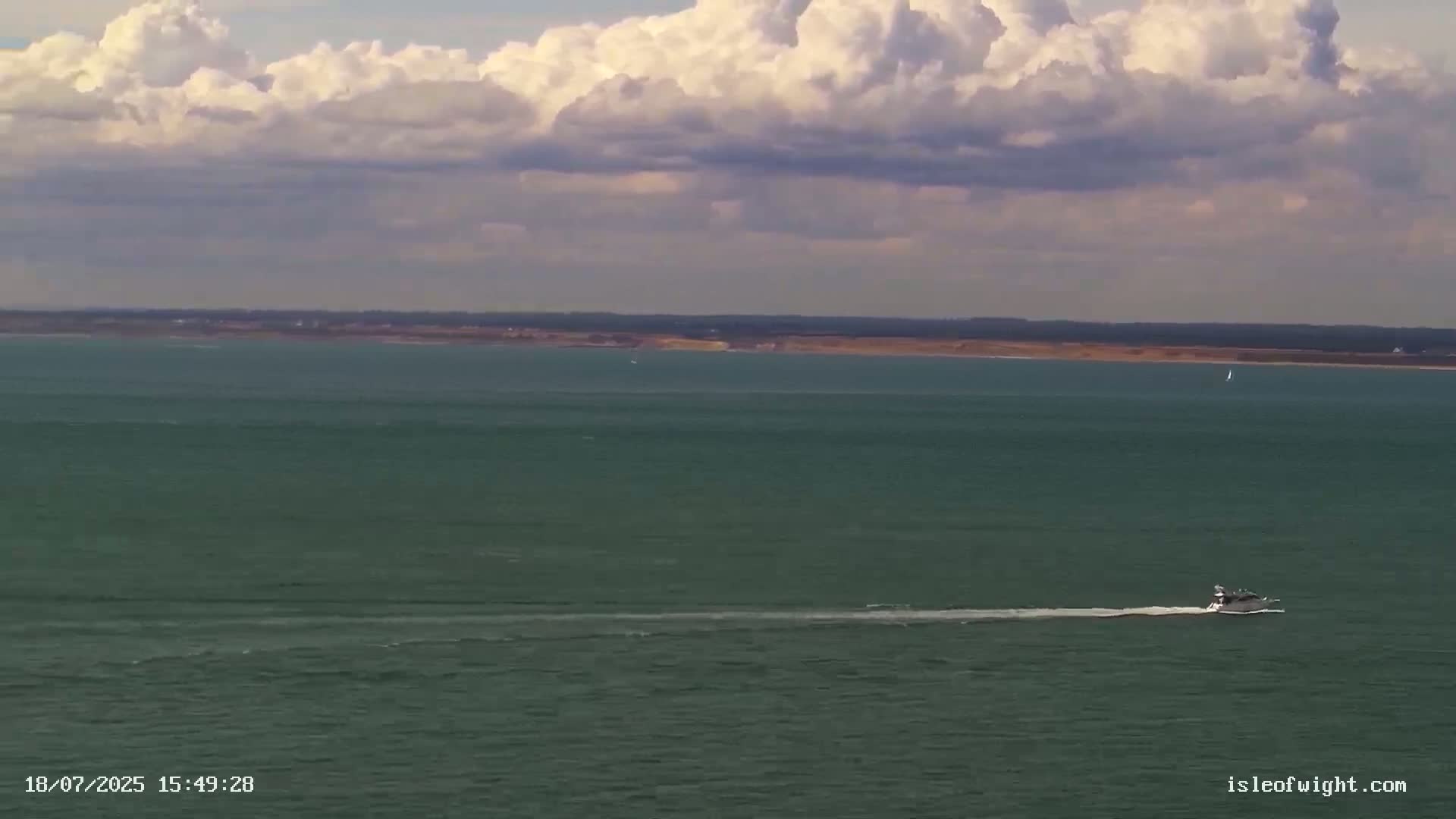 The Needles Isle of Wight & England Mainland View From Alum Bay Live Cam - Totland, Isle of Wight, South East, England, United Kingdom