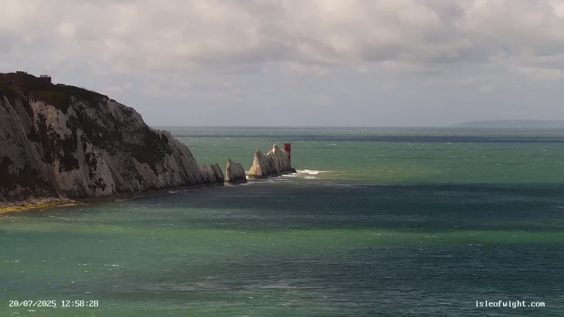 The Needles Isle of Wight & England Mainland View From Alum Bay Live Cam - Totland, Isle of Wight, South East, England, United Kingdom