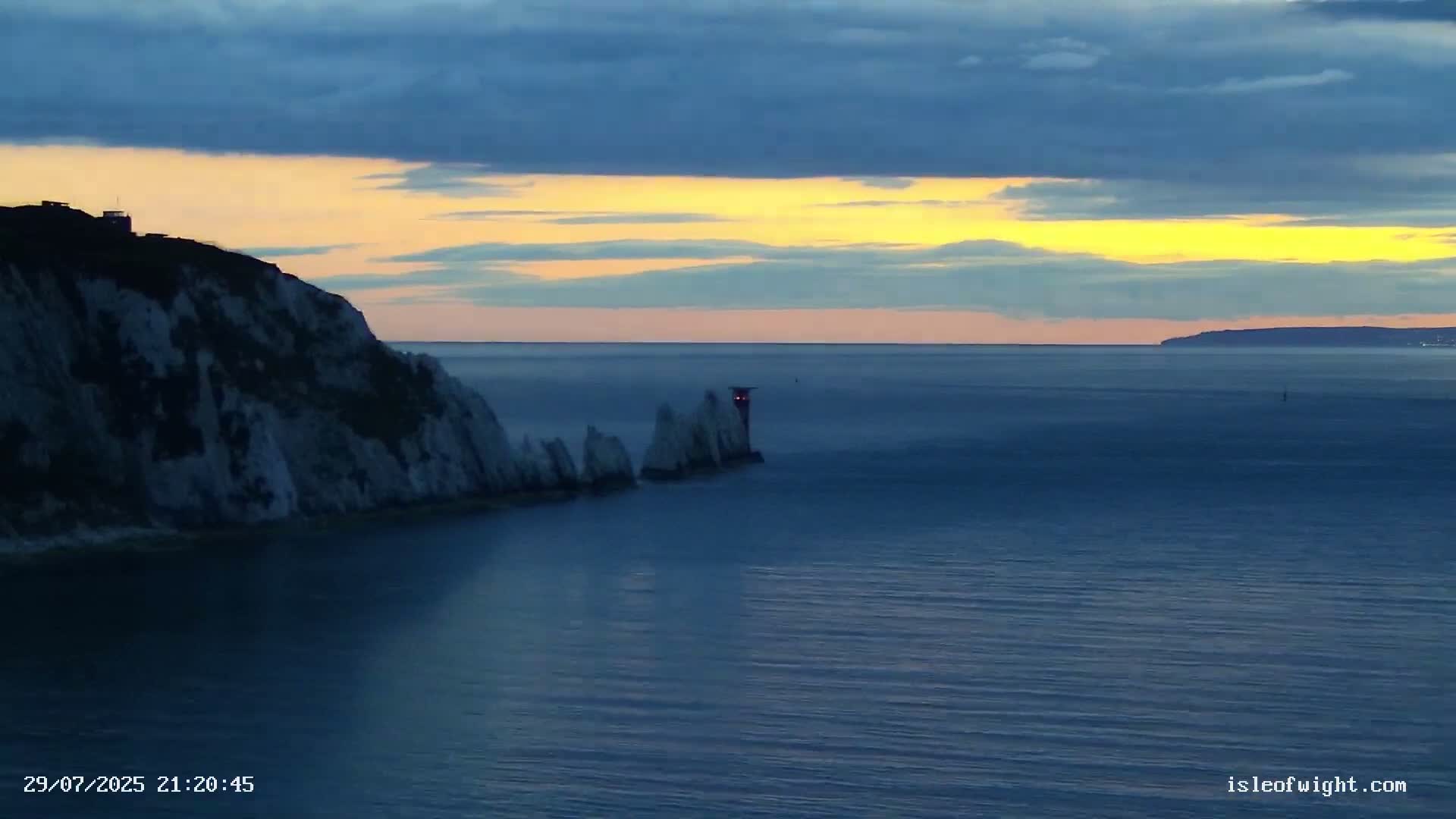 The Needles Isle of Wight & England Mainland View From Alum Bay Live Cam - Totland, Isle of Wight, South East, England, United Kingdom
