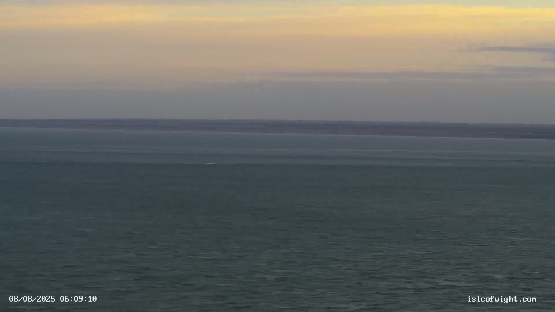 The Needles Isle of Wight & England Mainland View From Alum Bay Live Cam - Totland, Isle of Wight, South East, England, United Kingdom