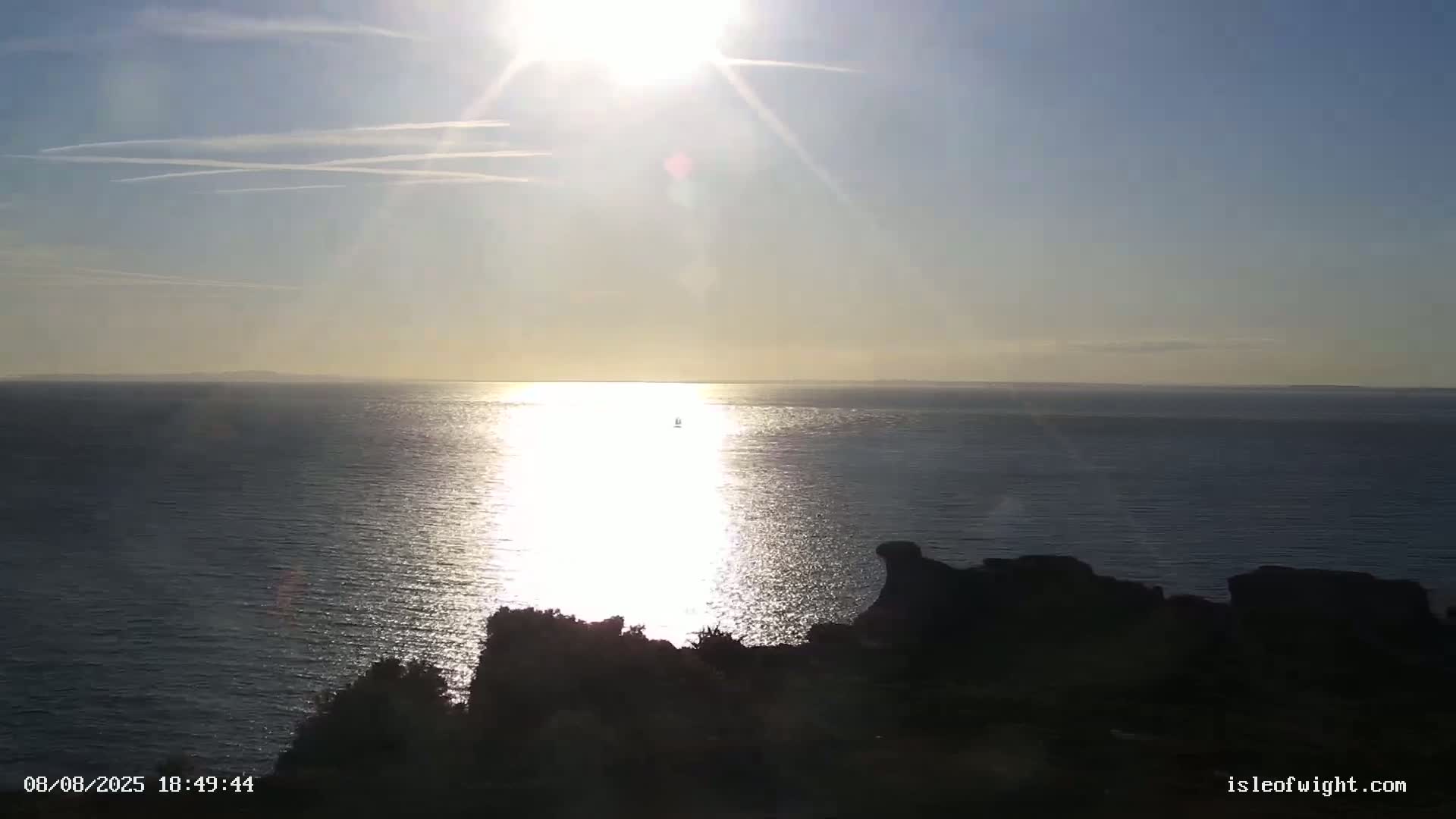 The Needles Isle of Wight & England Mainland View From Alum Bay Live Cam - Totland, Isle of Wight, South East, England, United Kingdom