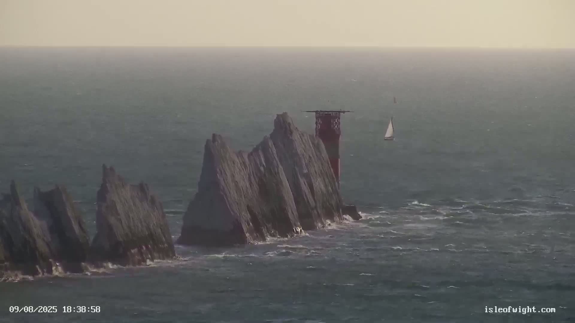 The Needles Isle of Wight & England Mainland View From Alum Bay Live Cam - Totland, Isle of Wight, South East, England, United Kingdom